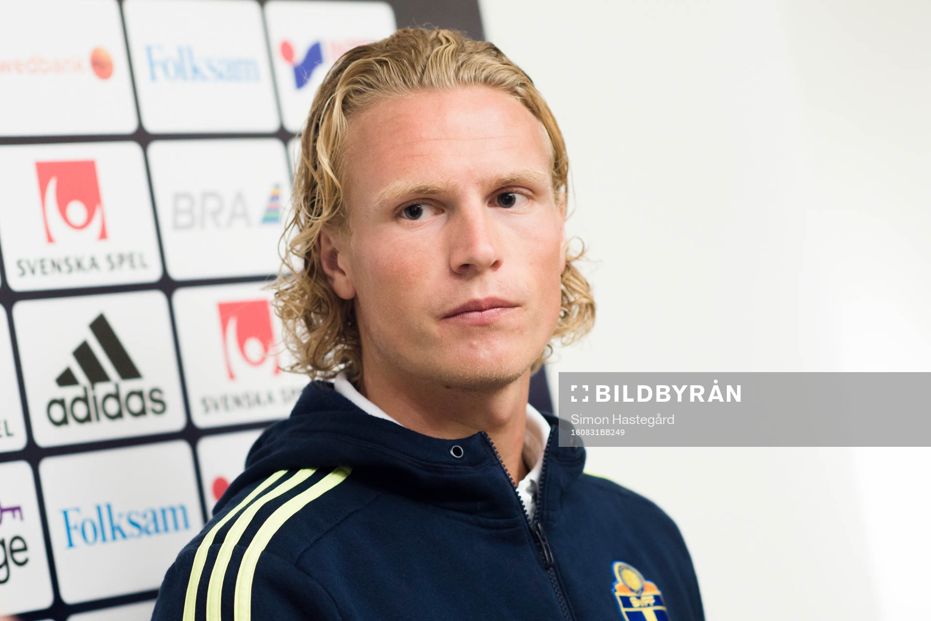 Oscar Hiljemark i mixed zone