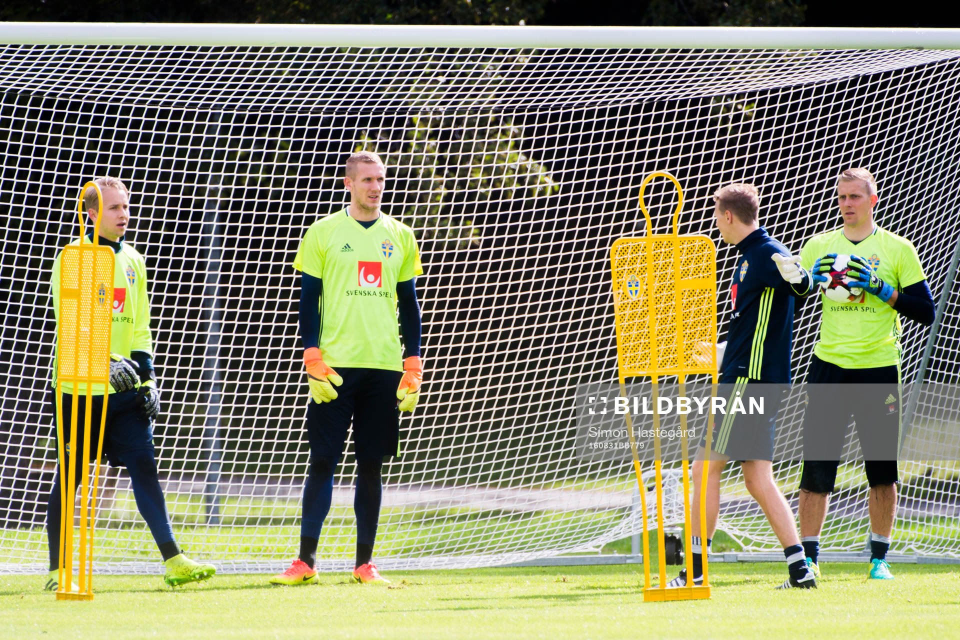 målvakt Patrik Carlgren, Robin Olsen och Karl-Johan