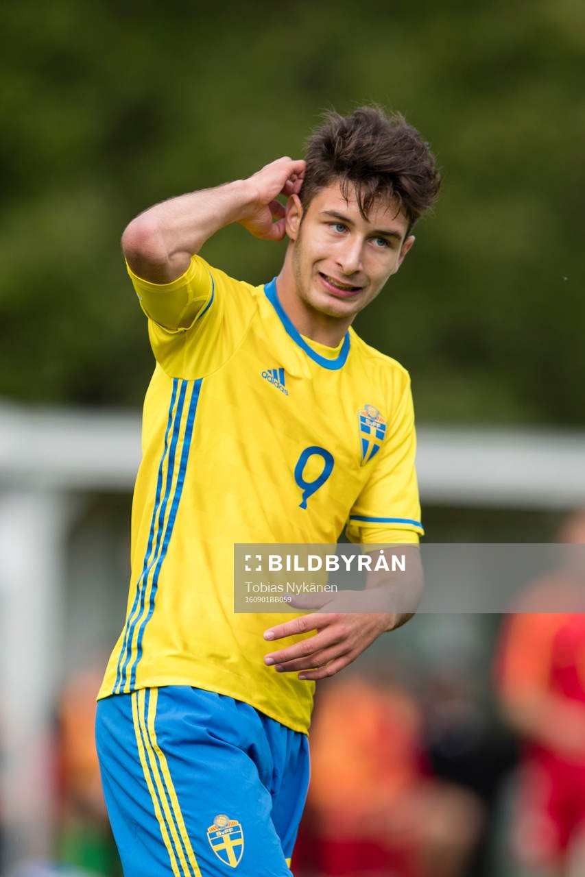 Sveriges Elias Durmaz deppar