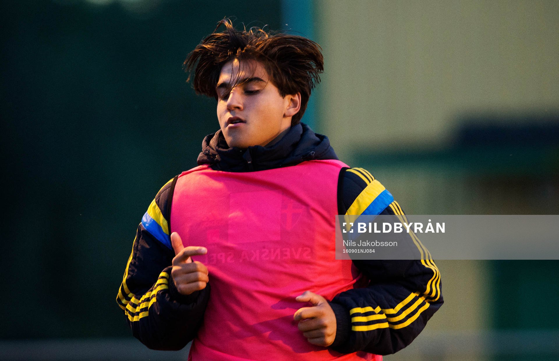 Sveriges Michel Rosencrantz Montero under P17-landskampen i fotboll mellan Sverige och Rumänien den 1 september 2016 i Ljusdal.