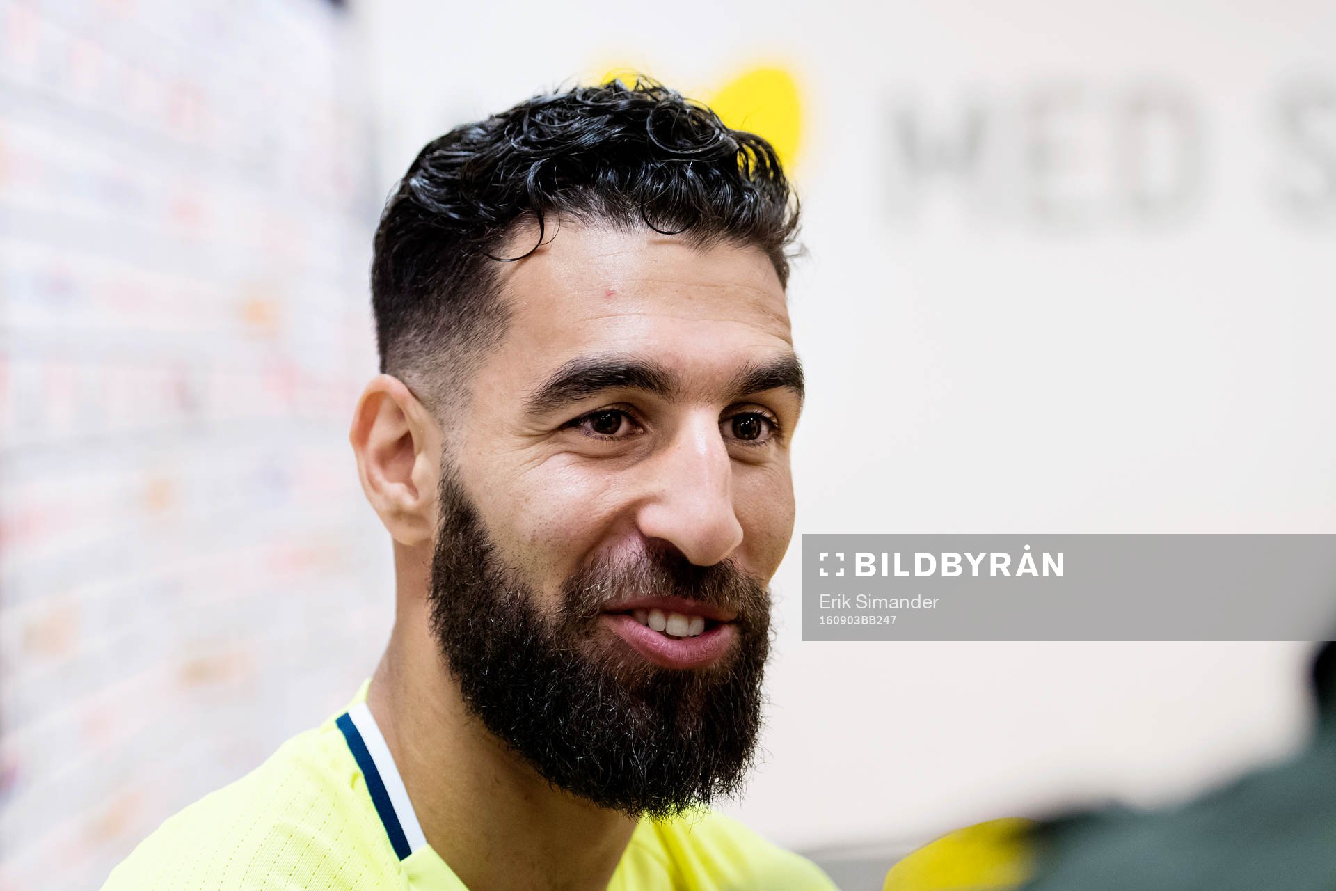 Jimmy Durmaz i mixed zone