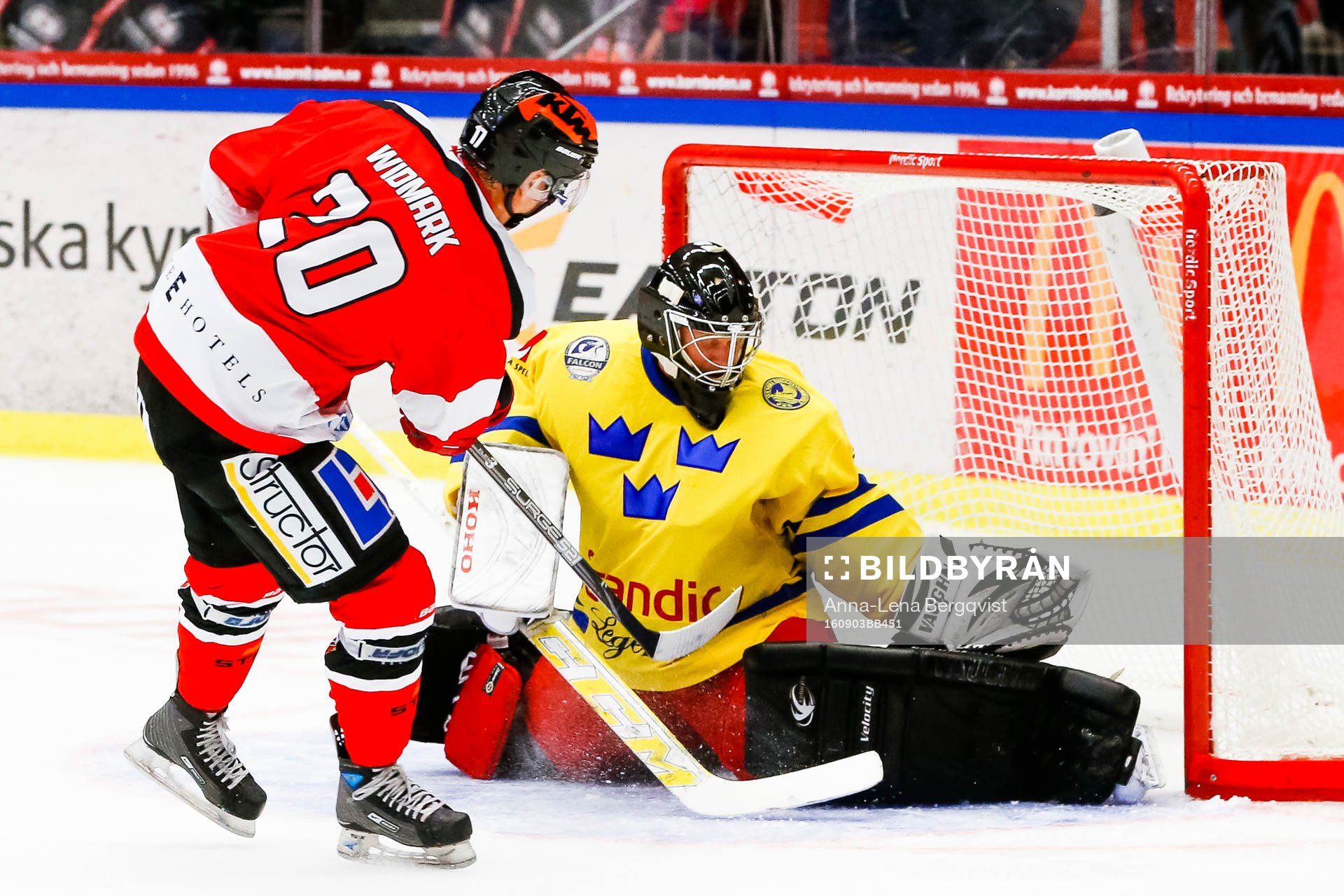 ÖIK miljonkedjans Perra Widmark gör 2-1 bakom Tre Kronor