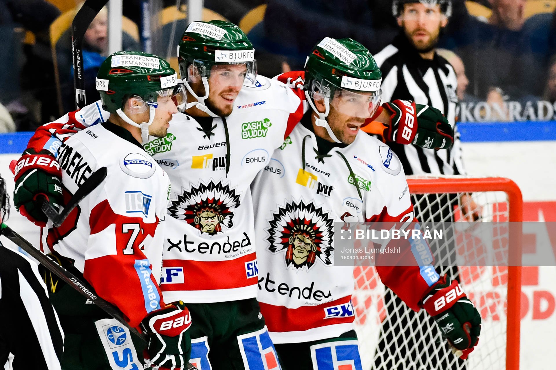 Frölundas spelare jublar