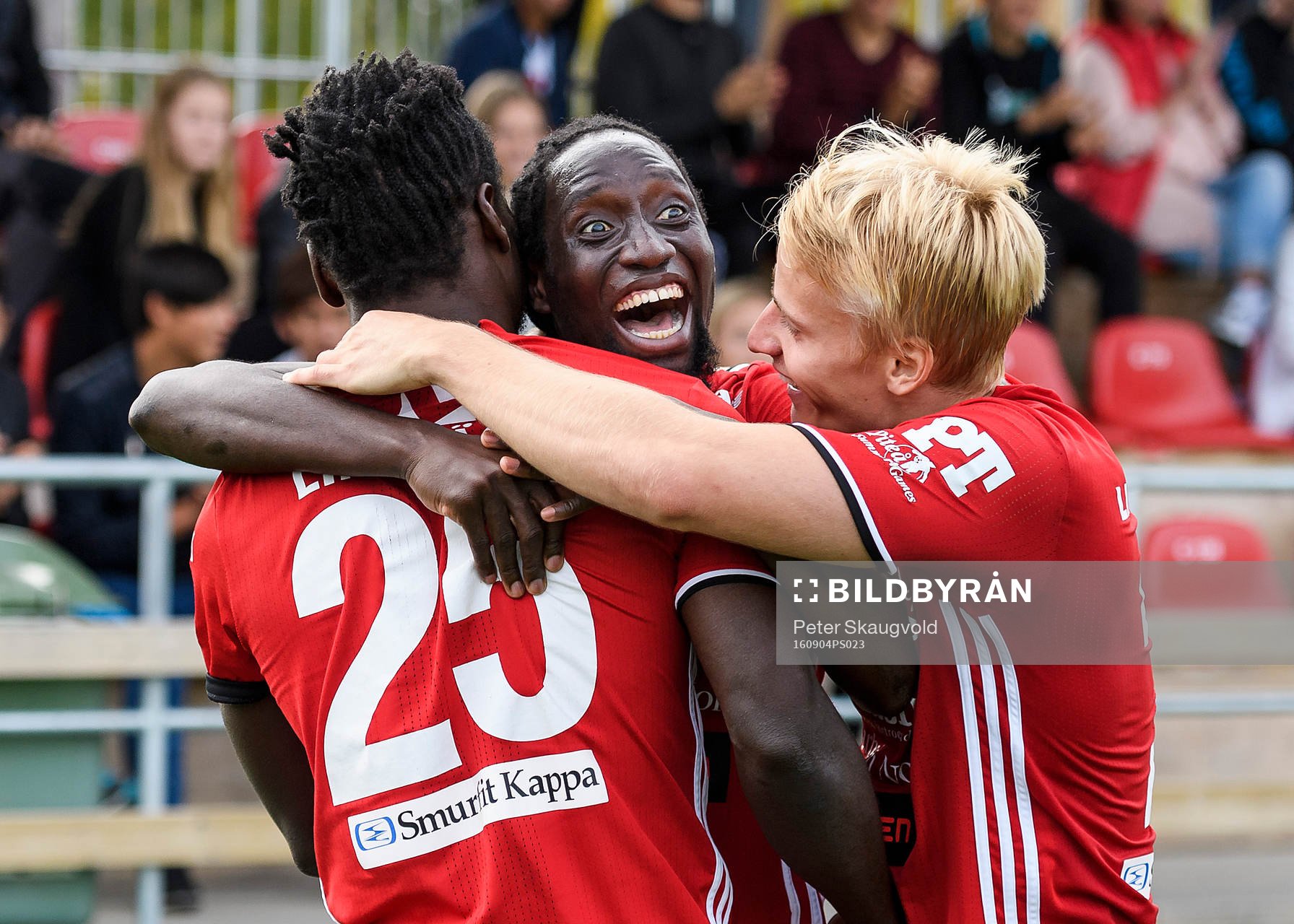 Piteå:s Ibrahim Kallay (m) jublar tillsammans med Tetteh Komey (v) och Henrik Millbert (h) efter sitt 2-0 mål under fotbollsmatchen i division 1 norra mellan Piteå och Forward den 4 september 2016 i Piteå.