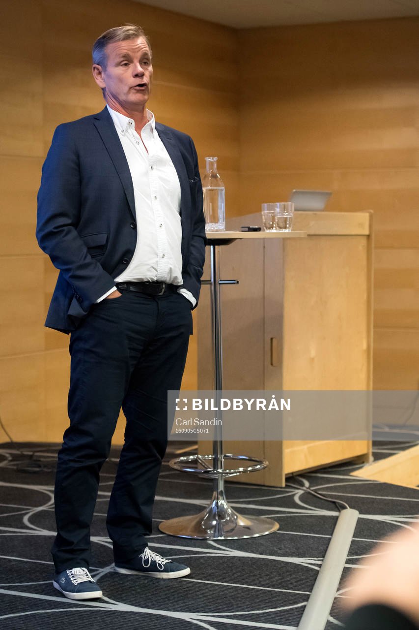 Håkan Loob, sportchef i Färjestad