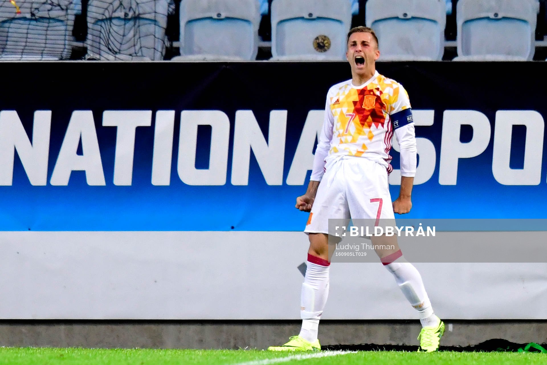 Spaniens Gerard Deulofeu jublar efter 0-1 under fotbollsmatchen i kvalet till U21-EM mellan Sverige och Spanien den 5 augusti 2016 i Malmö.