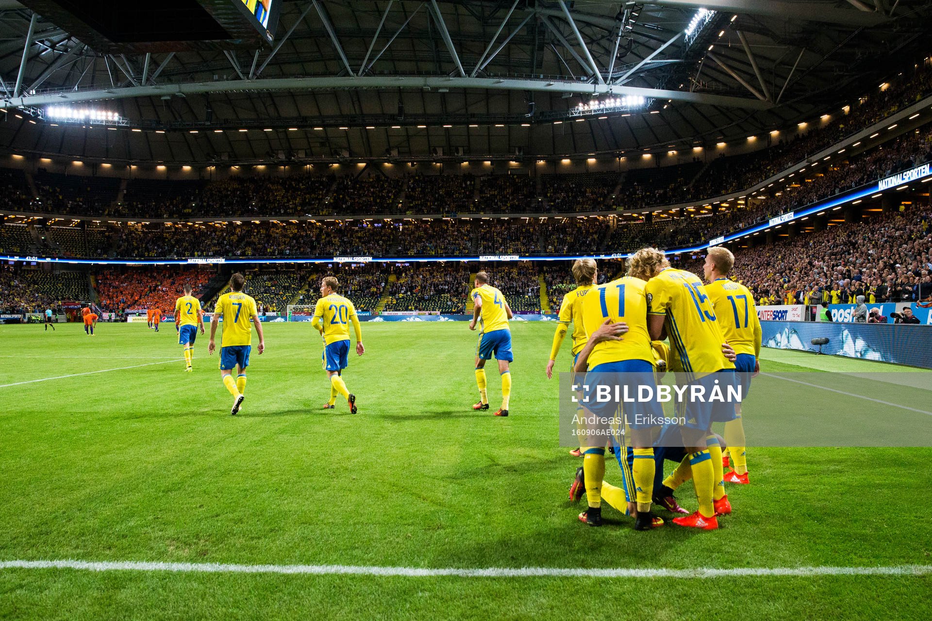 Sveriges spelare jublar