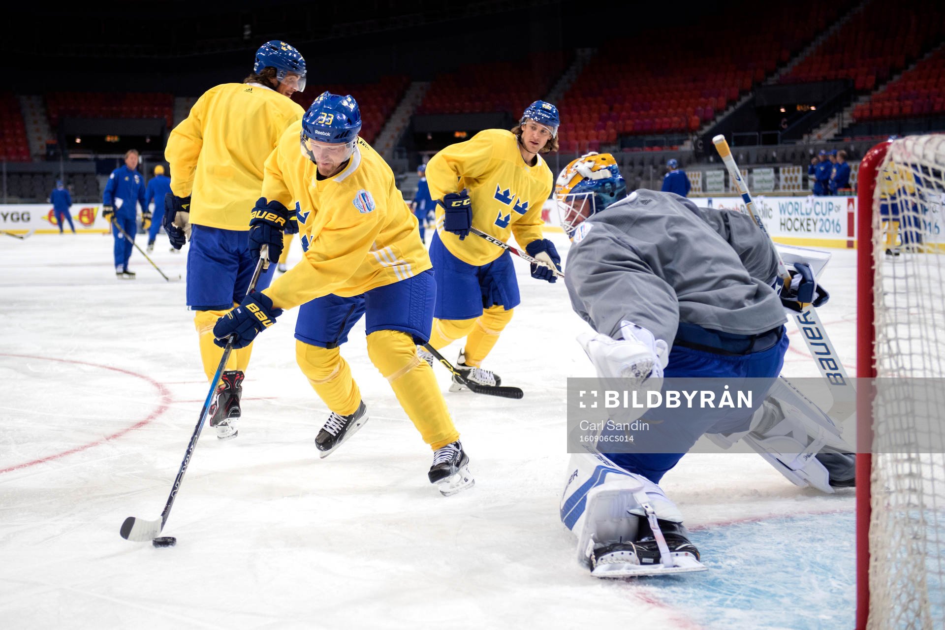 Sveriges Henrik Sedin och Carl Hagelin