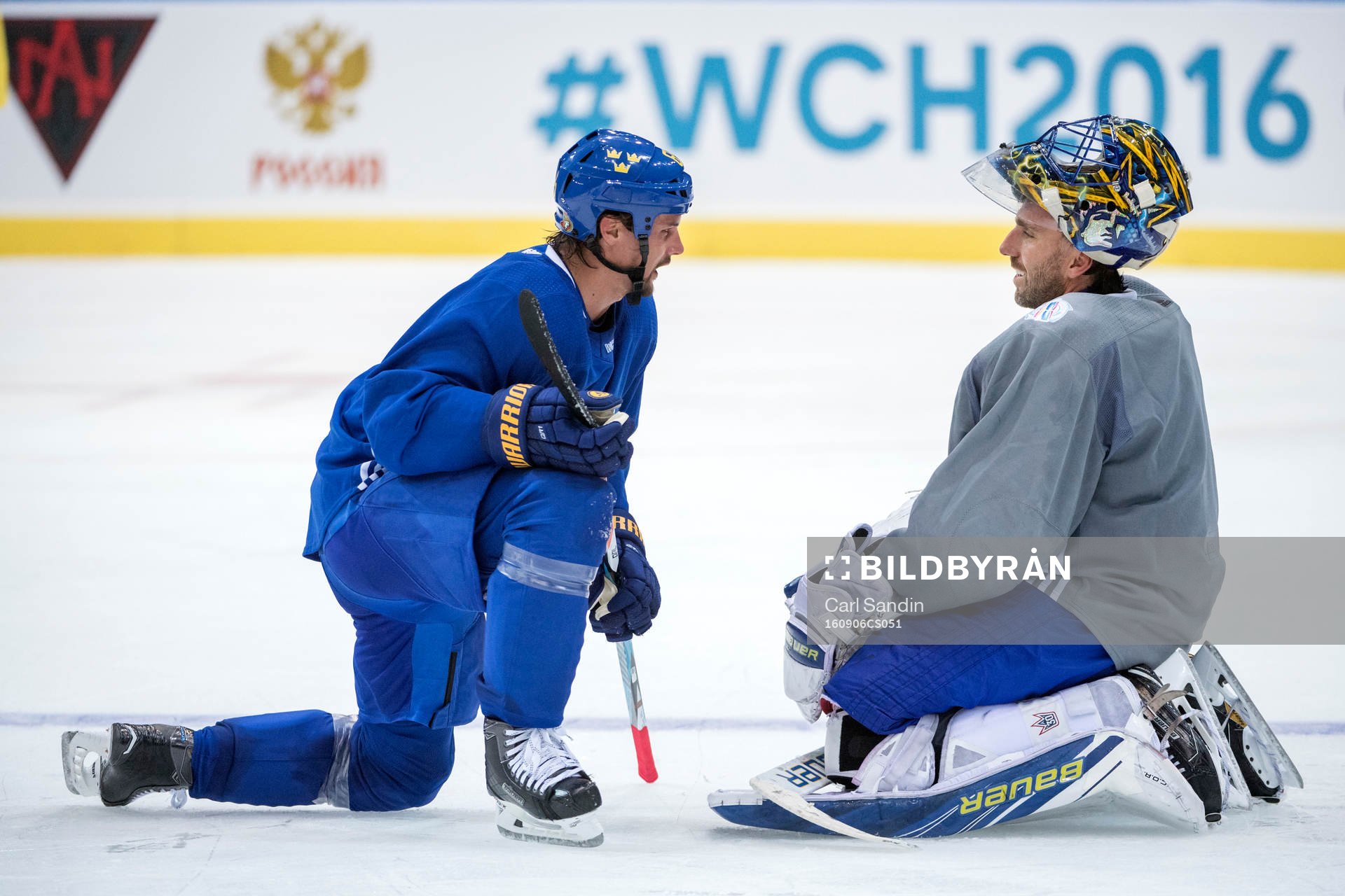 Sveriges Erik Karlsson och målvakt Henrik Lundqvist