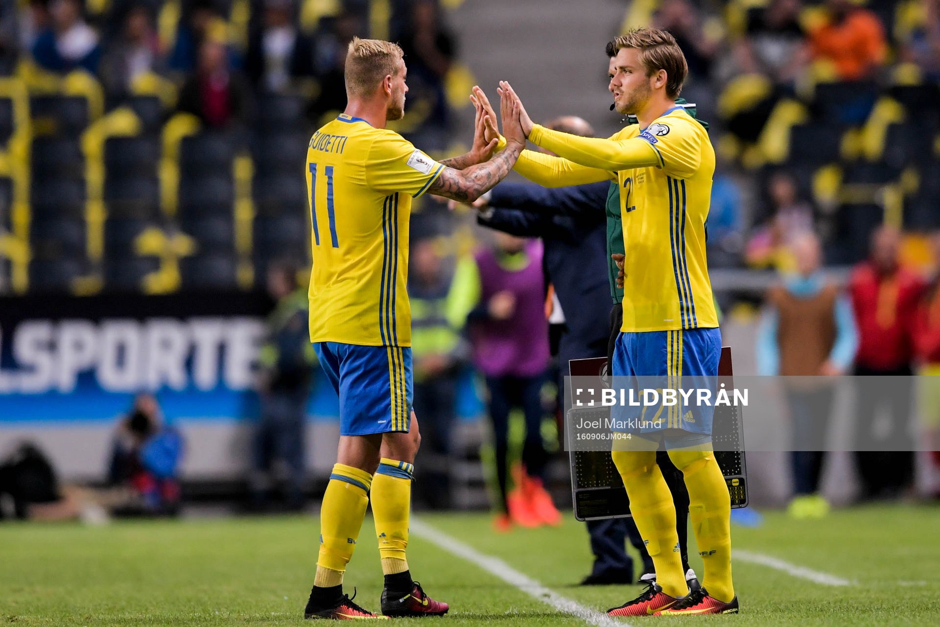 Sveriges John Guidetti byts ut till förmån för