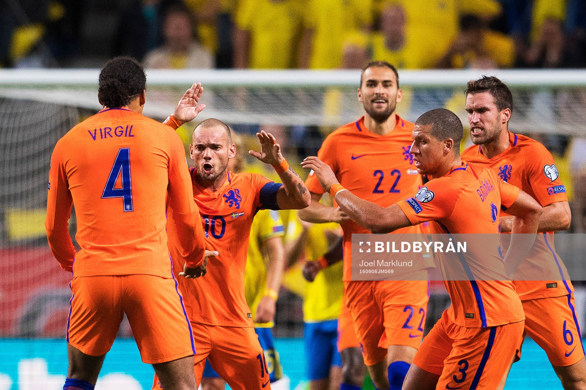 Hollands Wesley Sneijder (nr 10) jublar