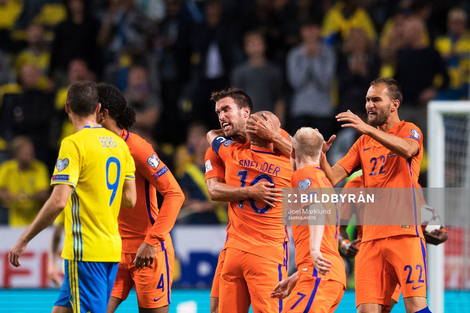 Hollands Wesley Sneijder (nr 10) jublar