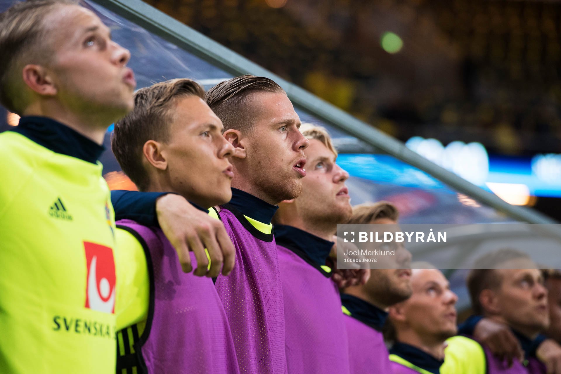 Sveriges Pontus Jansson sjunger