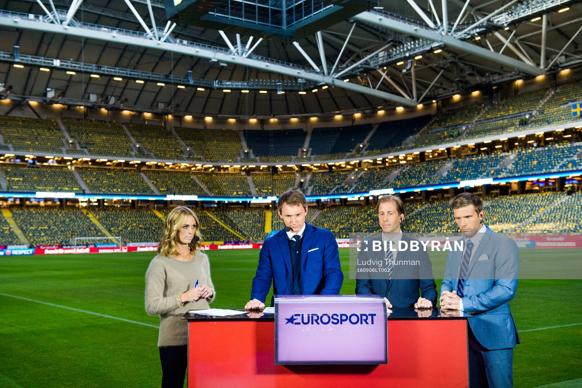 Eurosports studio med experterna Karin Frick, Kim Källström, Simon Bank och Anders Svensson inför fotbollsmatchen i VM-kvalet mellan Sverige och Holland den 6 september 2016 i Stockholm.