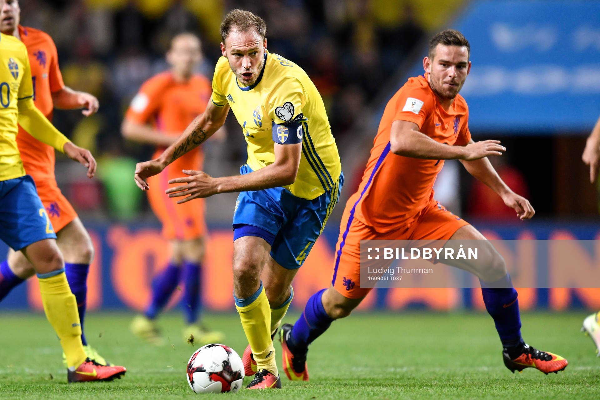 Sveriges Andreas Granqvist och Hollands Vincent Janssen