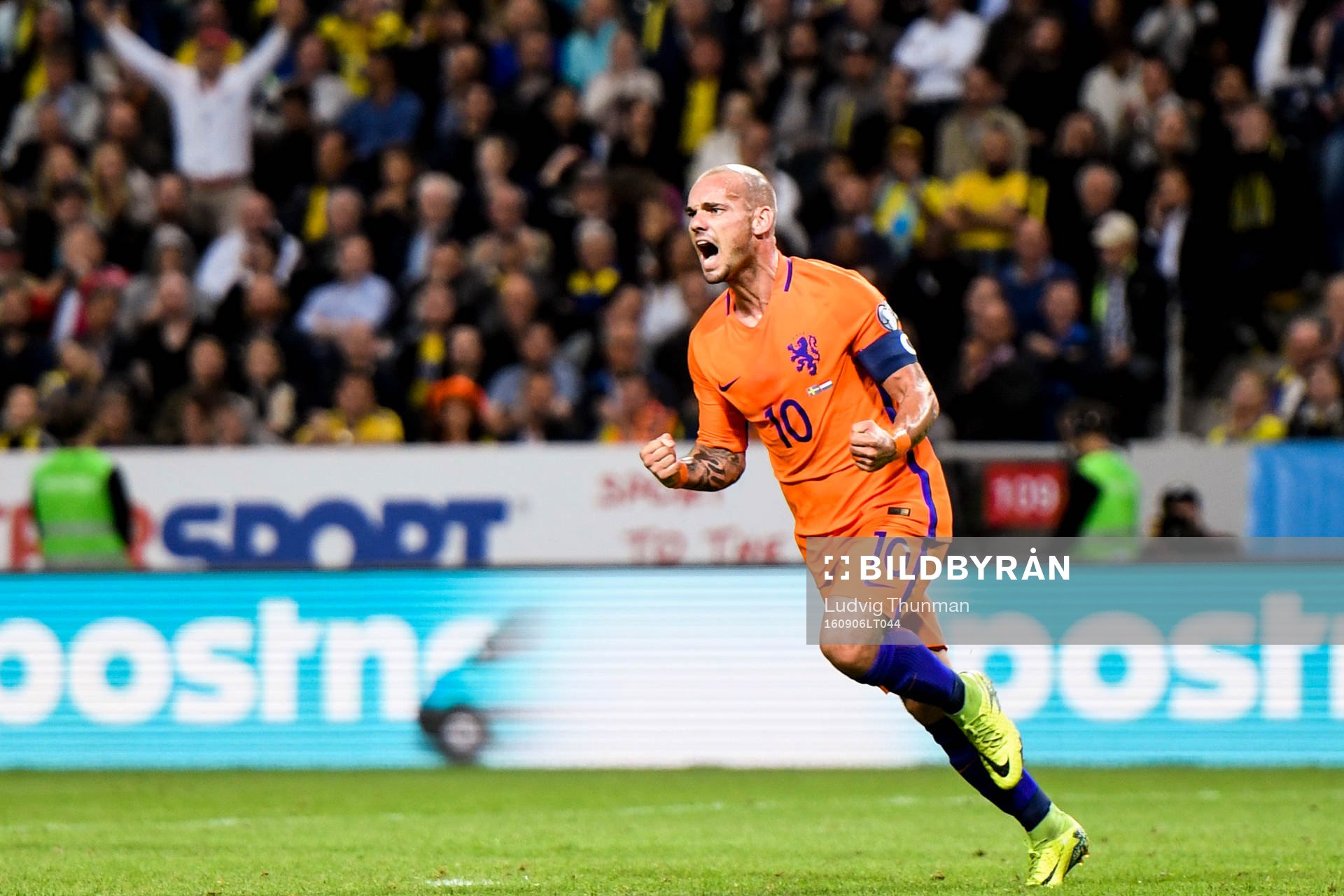Hollands Wesley Sneijder jublar efter 1-1 målet under fotbollsmatchen i VM-kvalet mellan Sverige och Holland den 6 september 2016 i Stockholm.