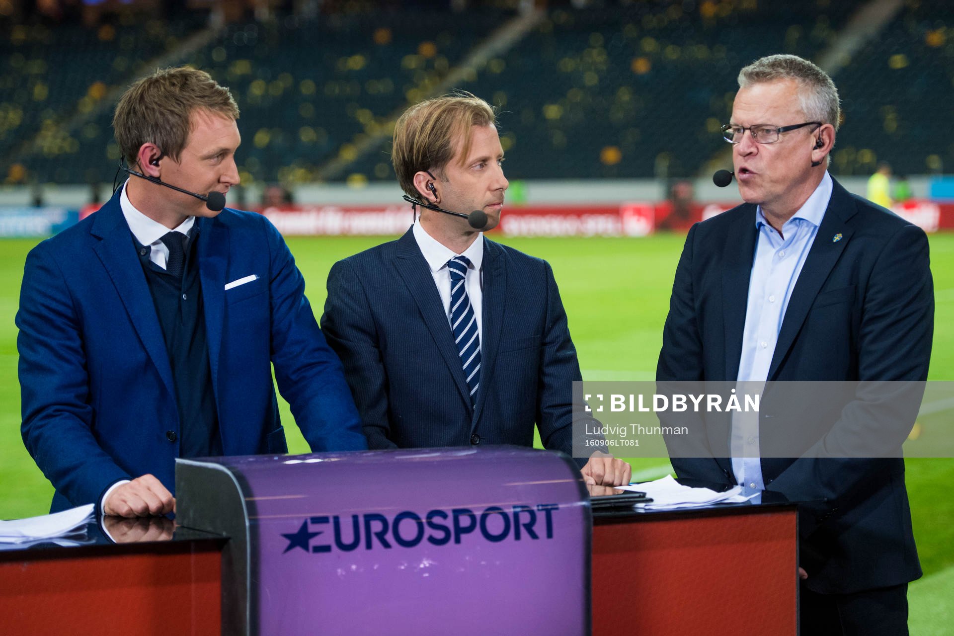Förbundskapten Janne Andersson blir intervjuad av