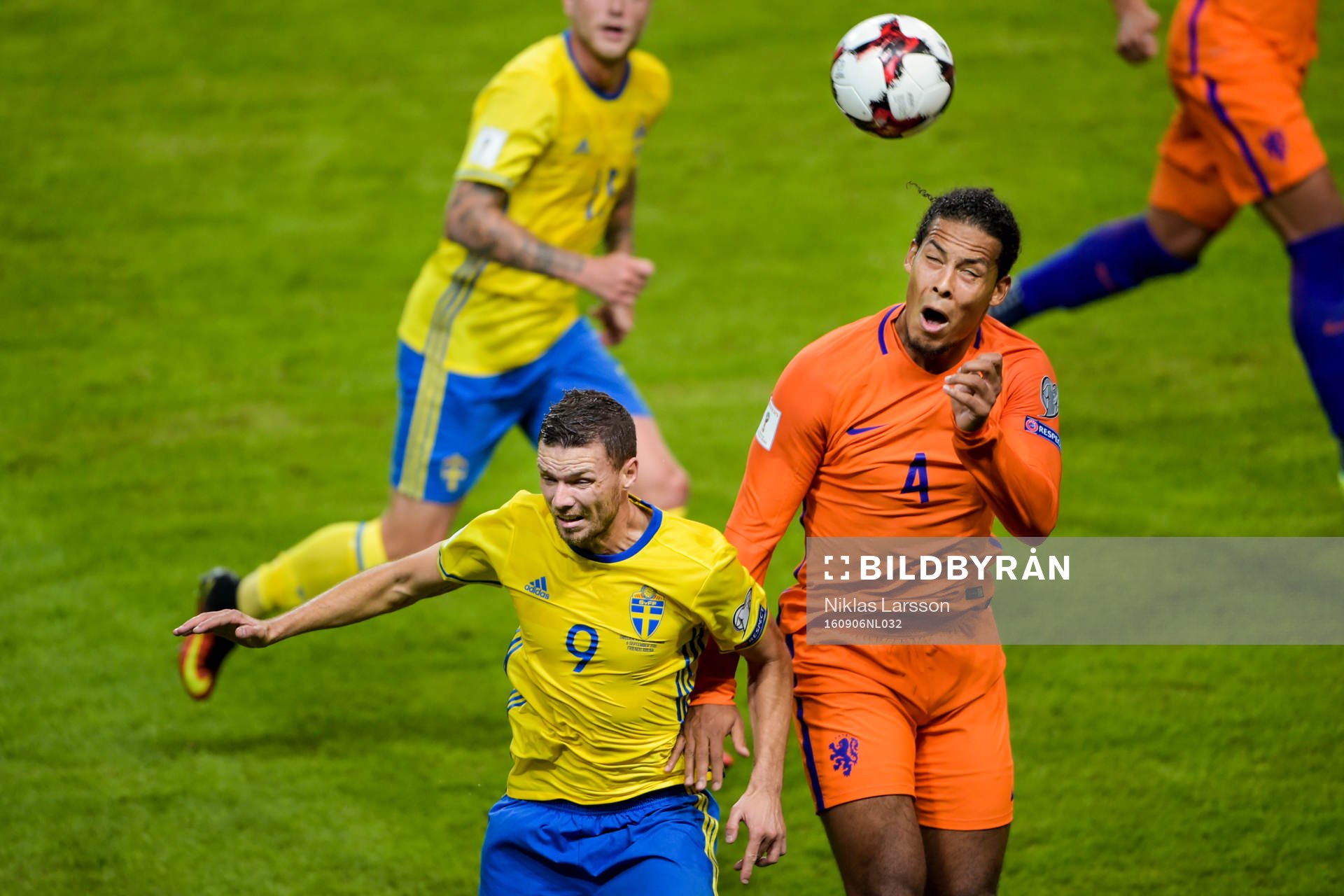 Sveriges Marcus Berg och Hollands Virgil van Dijk