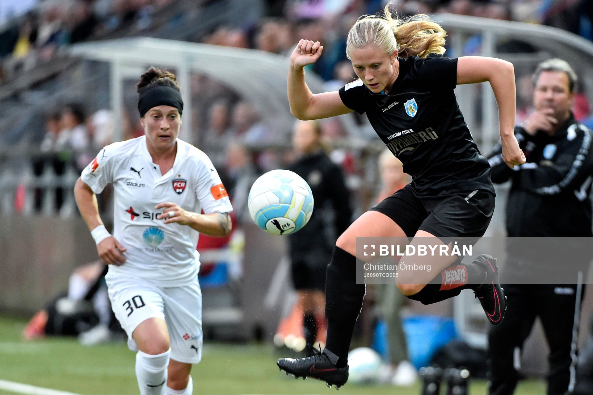Göteborgs Rebecka Blomqvist och Rosengårds Ella Masar