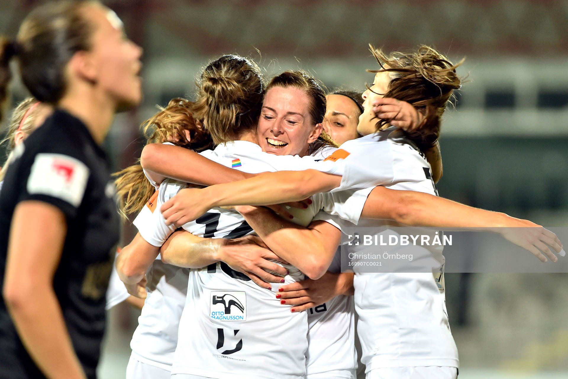 Rosengårds Lotta Schelin jublar efter 2-1 under fotbollsmatchen i Damallsvenskan mellan Rosengård och Kopparbergs/Göteborg den 7 september 2016 i Malmö.