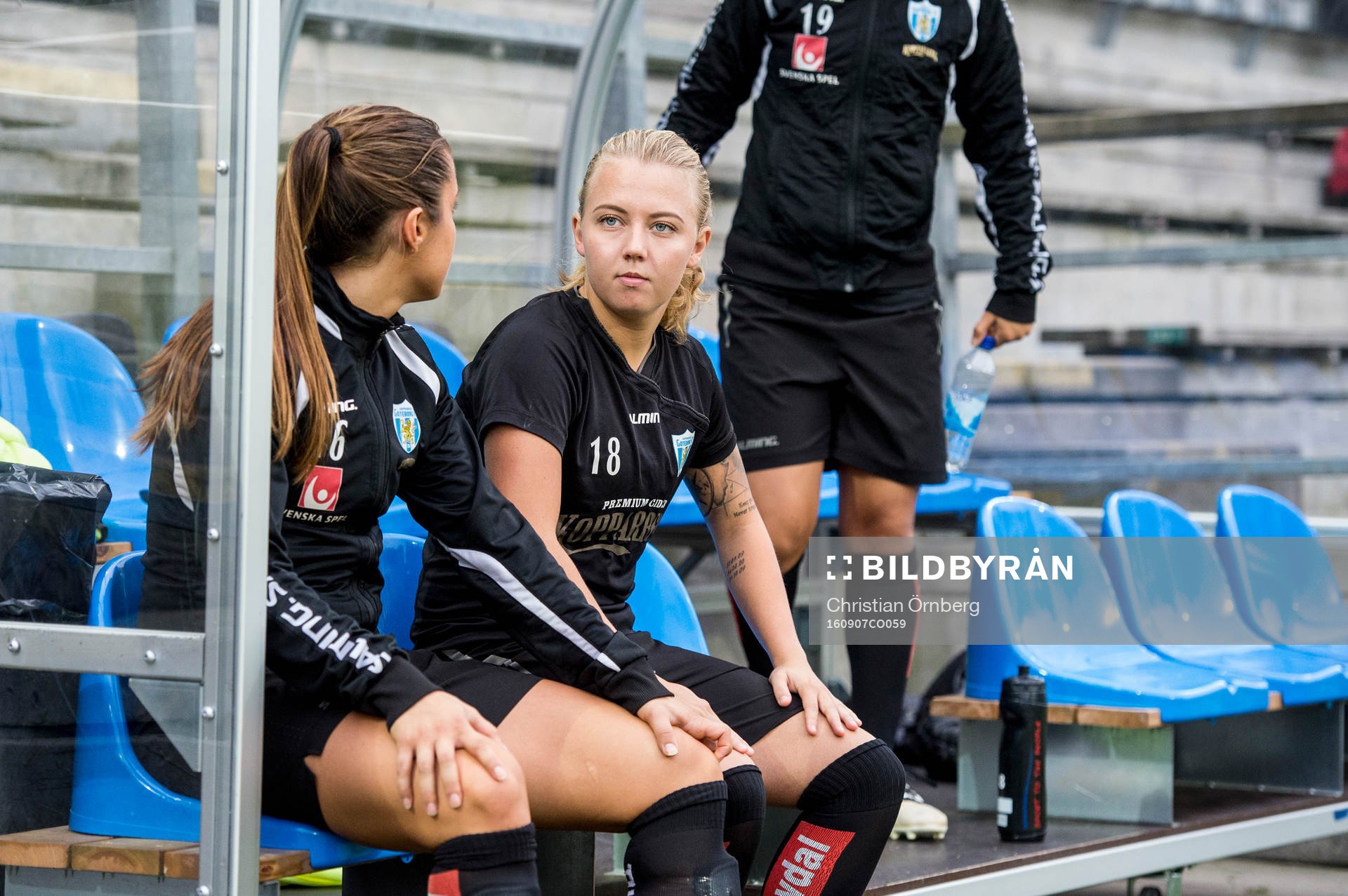 Göteborgs Irvina Bajramovic och Nathalie Persson på