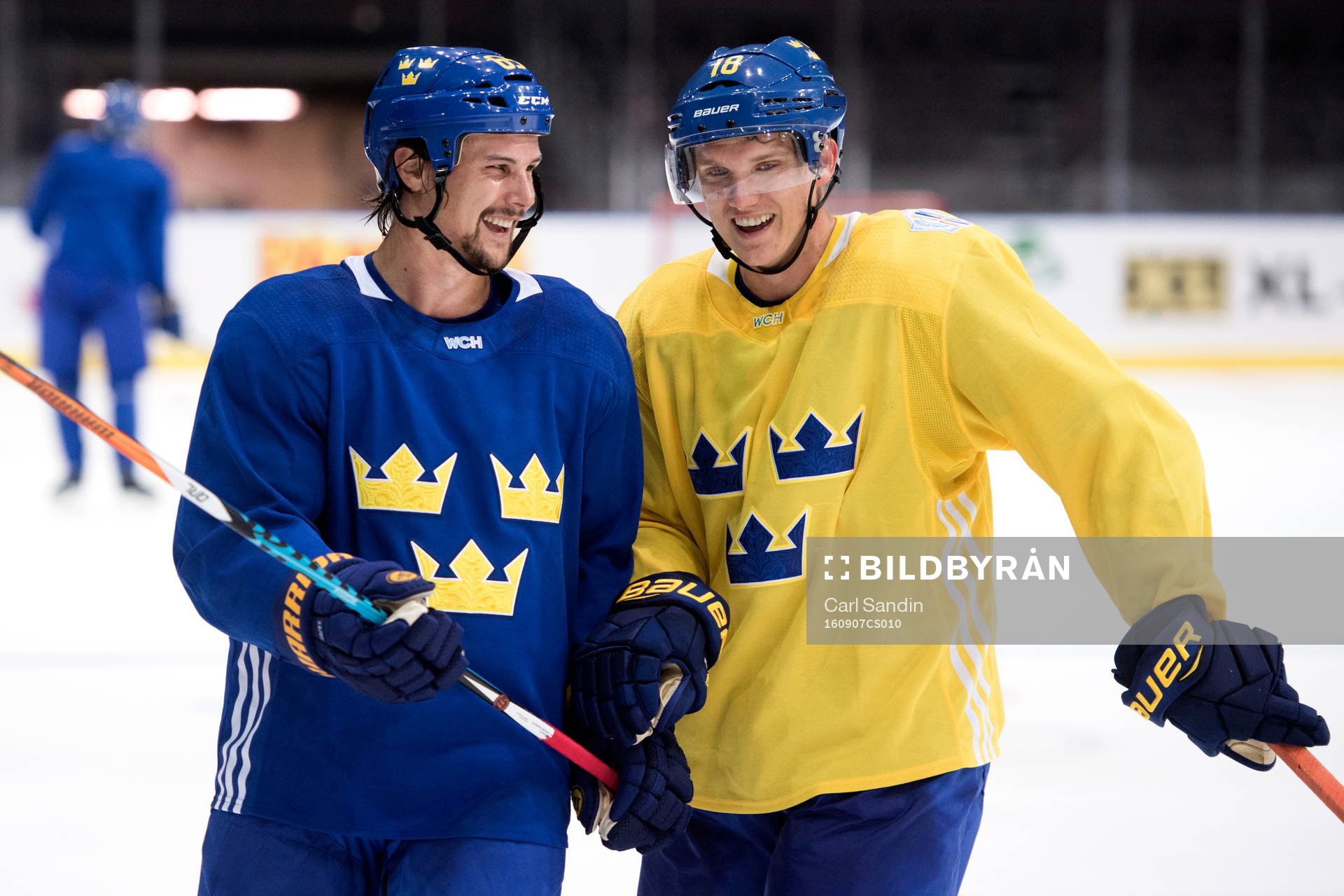 Sveriges Erik Karlsson och Jakob Silfverberg