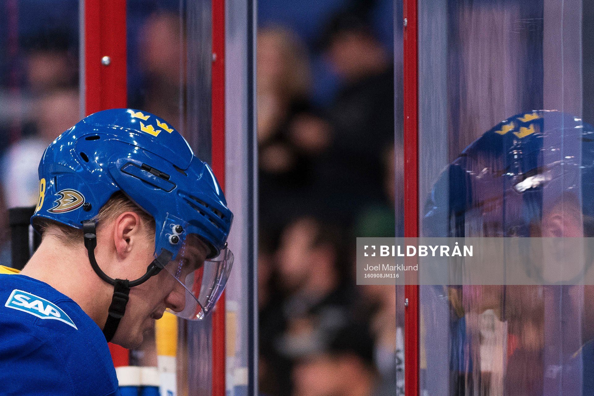Sveriges Jakob Silfverberg lämnar uppvärmningen innan