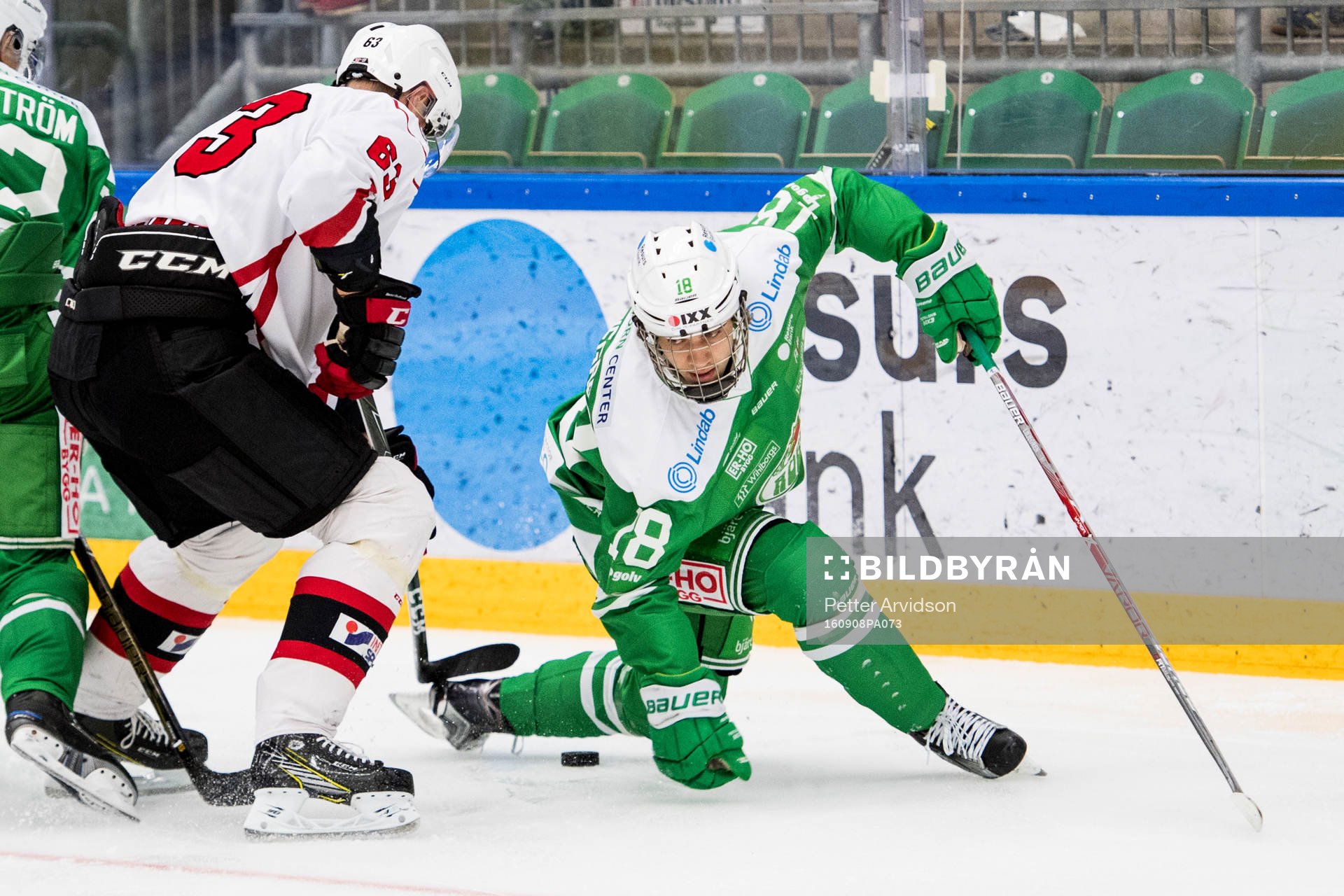 Rögles Timothy Liljegren och Malmö Redhawks Fredrik