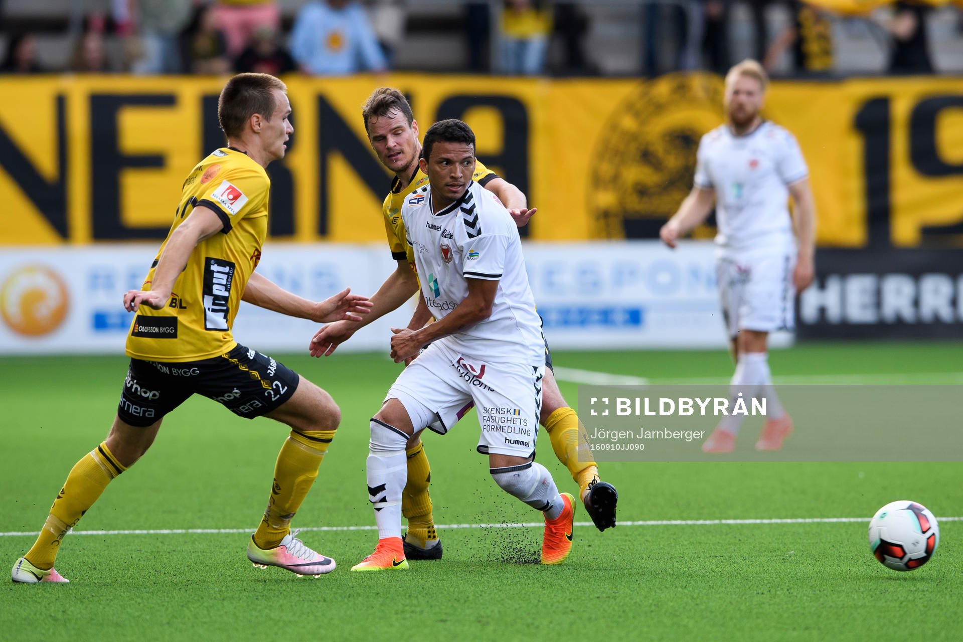 Kalmars Ismael Silva Lima och Elfsborgs Henning Hauger och