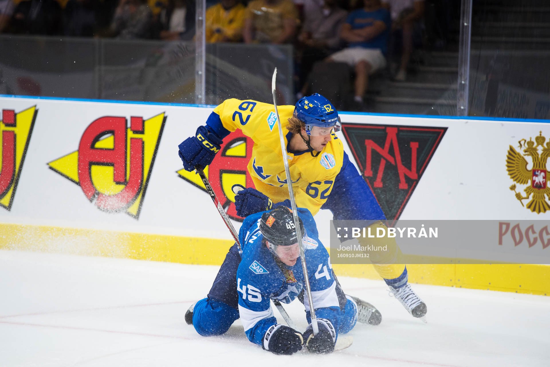 Finlands Sami Vatanen och Sveriges Carl Hagelin
