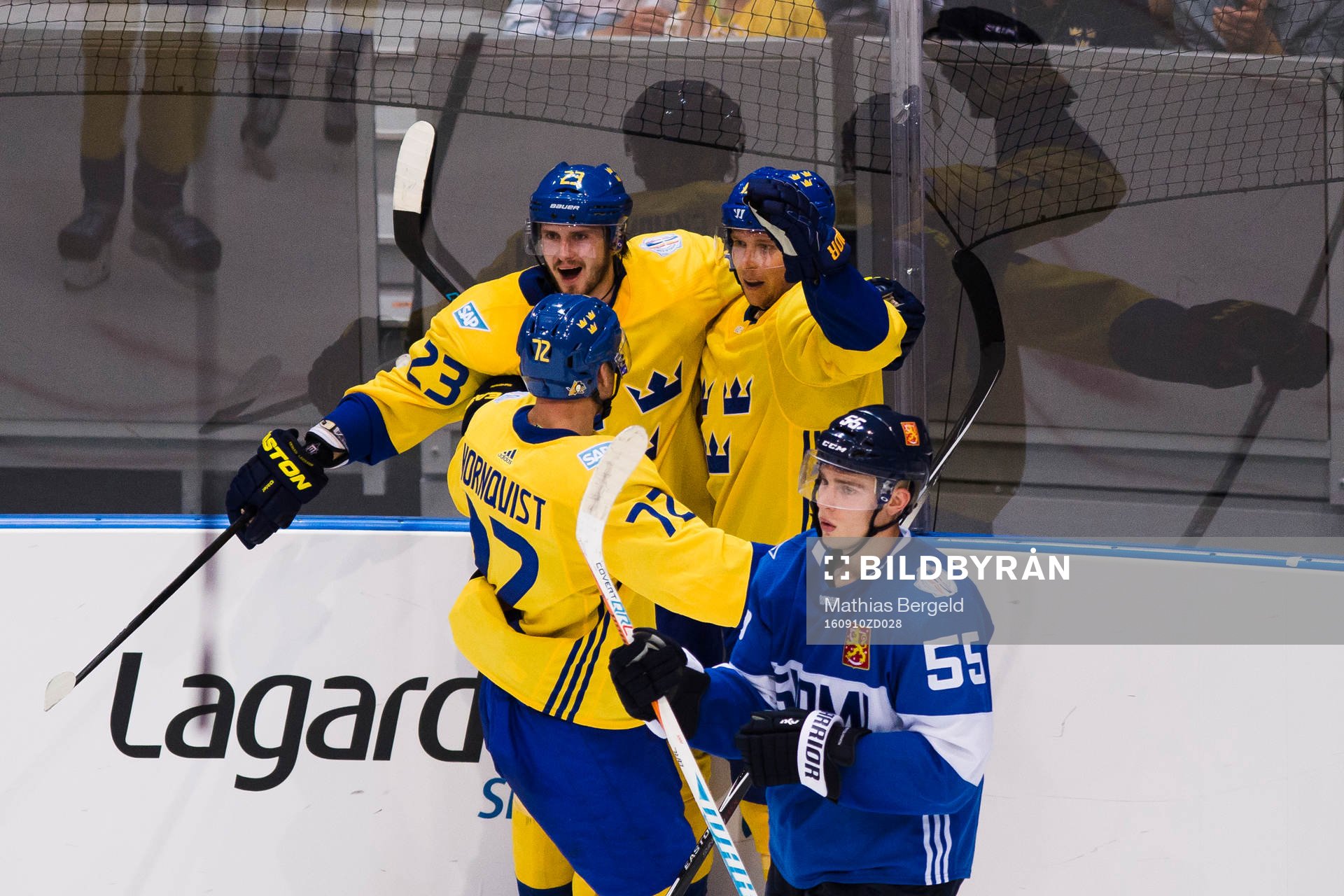 Sveriges Oliver Ekman Larsson och Patric Hörnqvist jublar