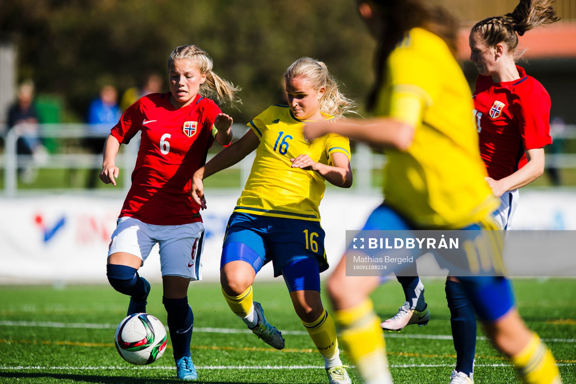 Norges Lotte Fikseth Fossem och Sveriges Ella Wallfur