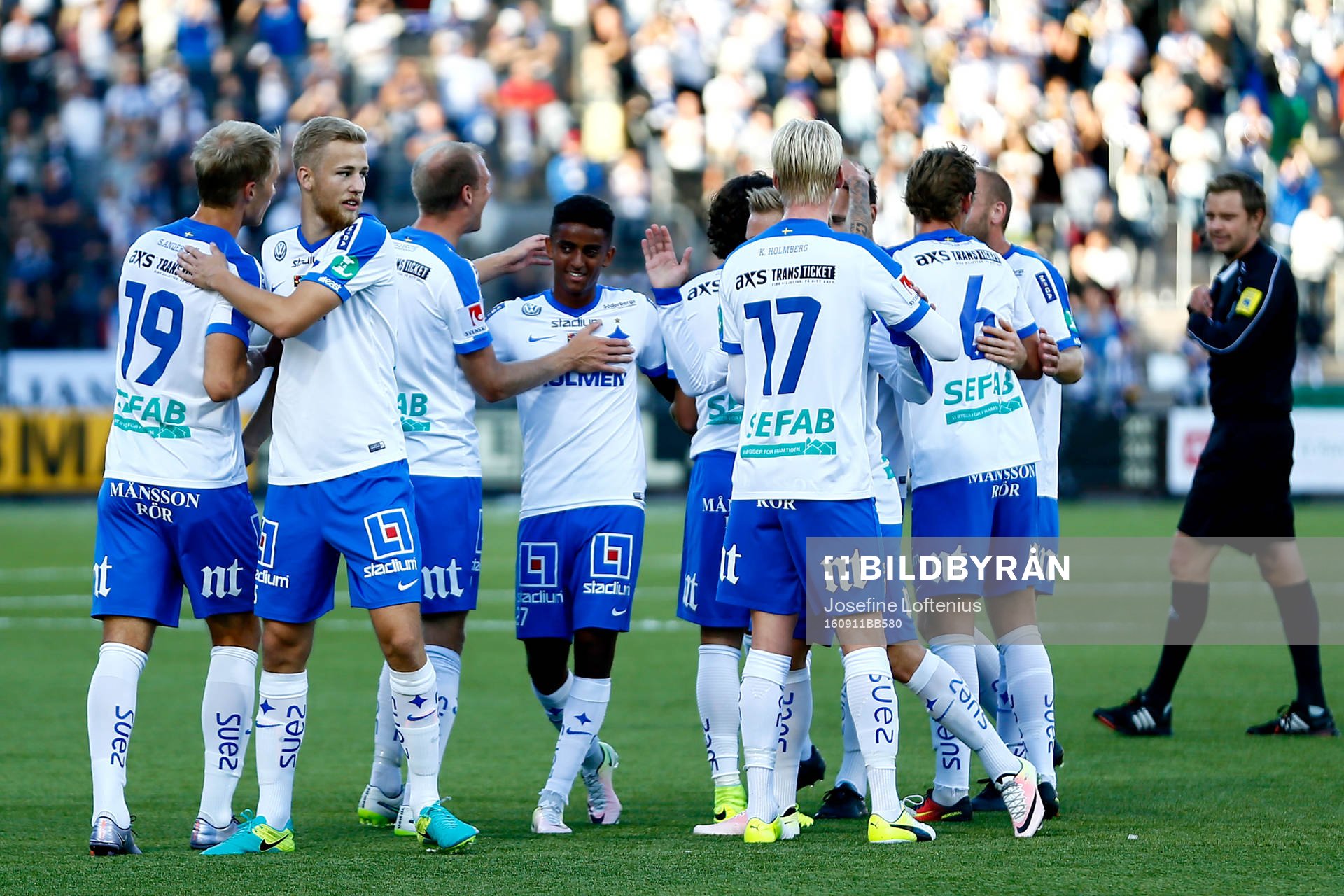 Norrköpings Sebastian Andersson jublar med lagkamraterna