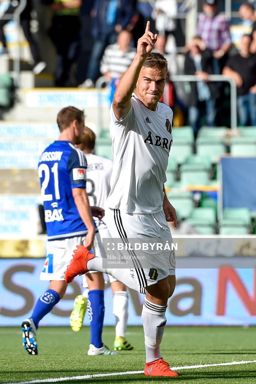 s Eero Markkanen jublar