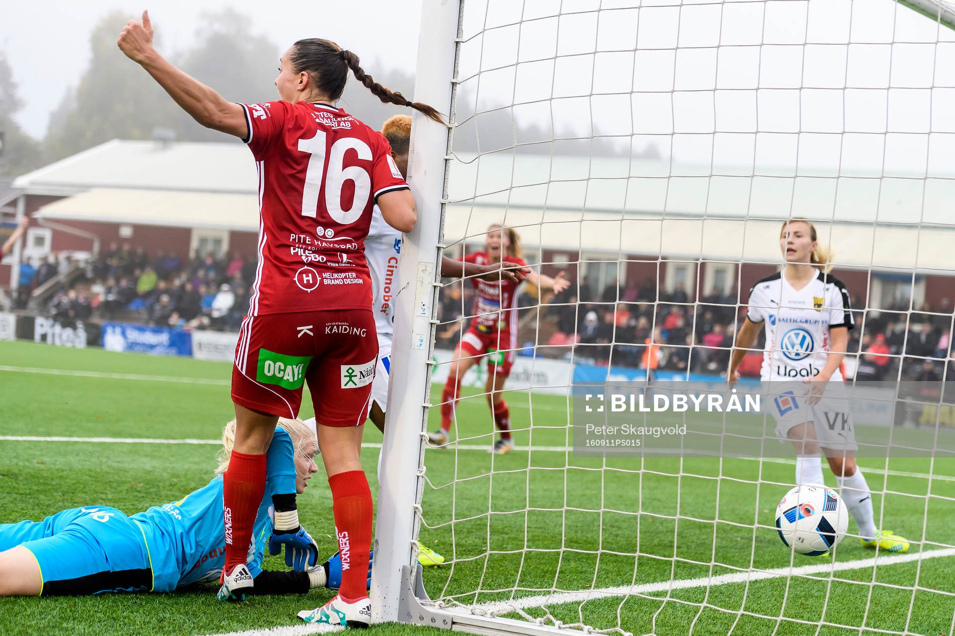 Piteås Felicia Karlsson jublar