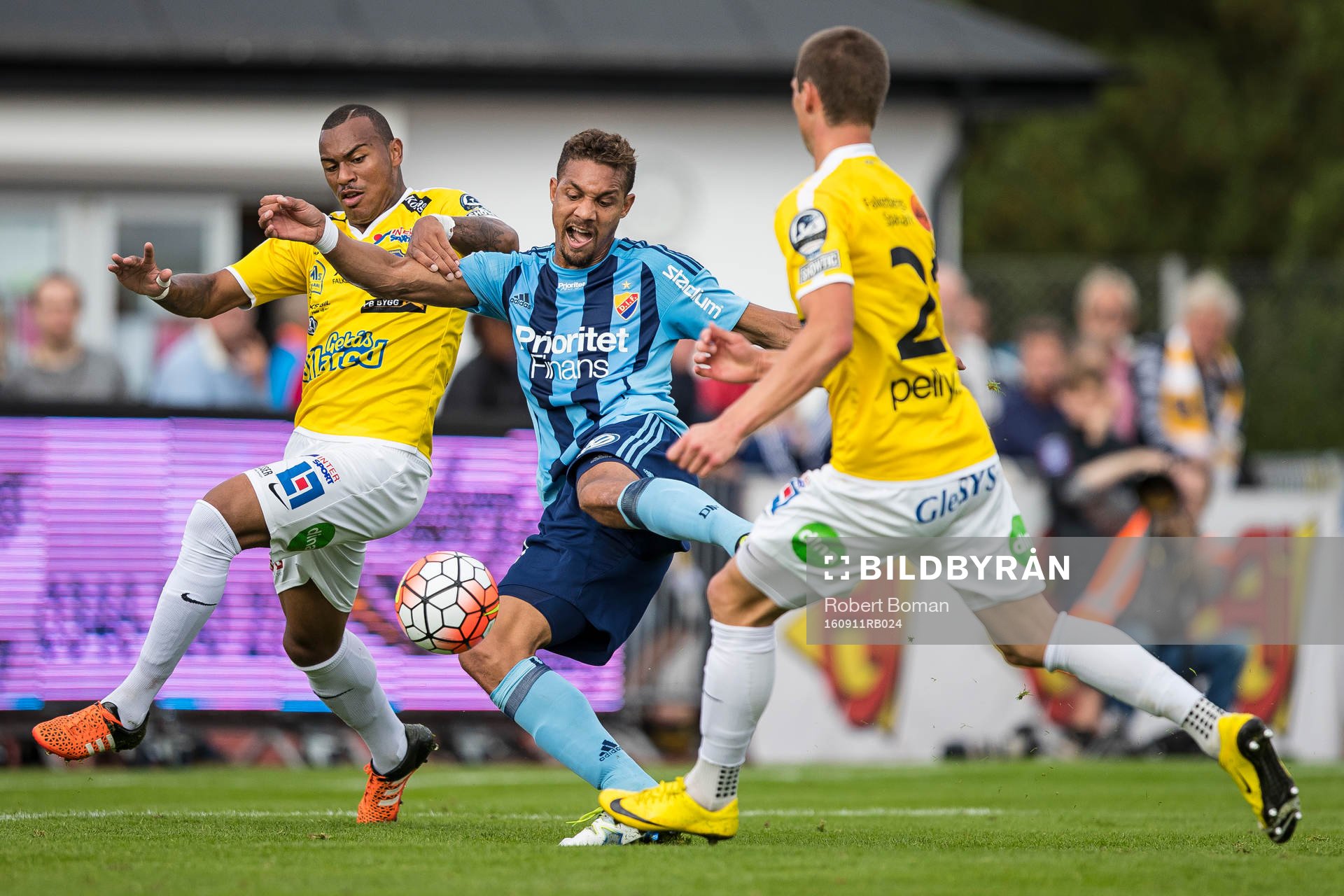 Djurgårdens Mathias Ranégie gör 1-1