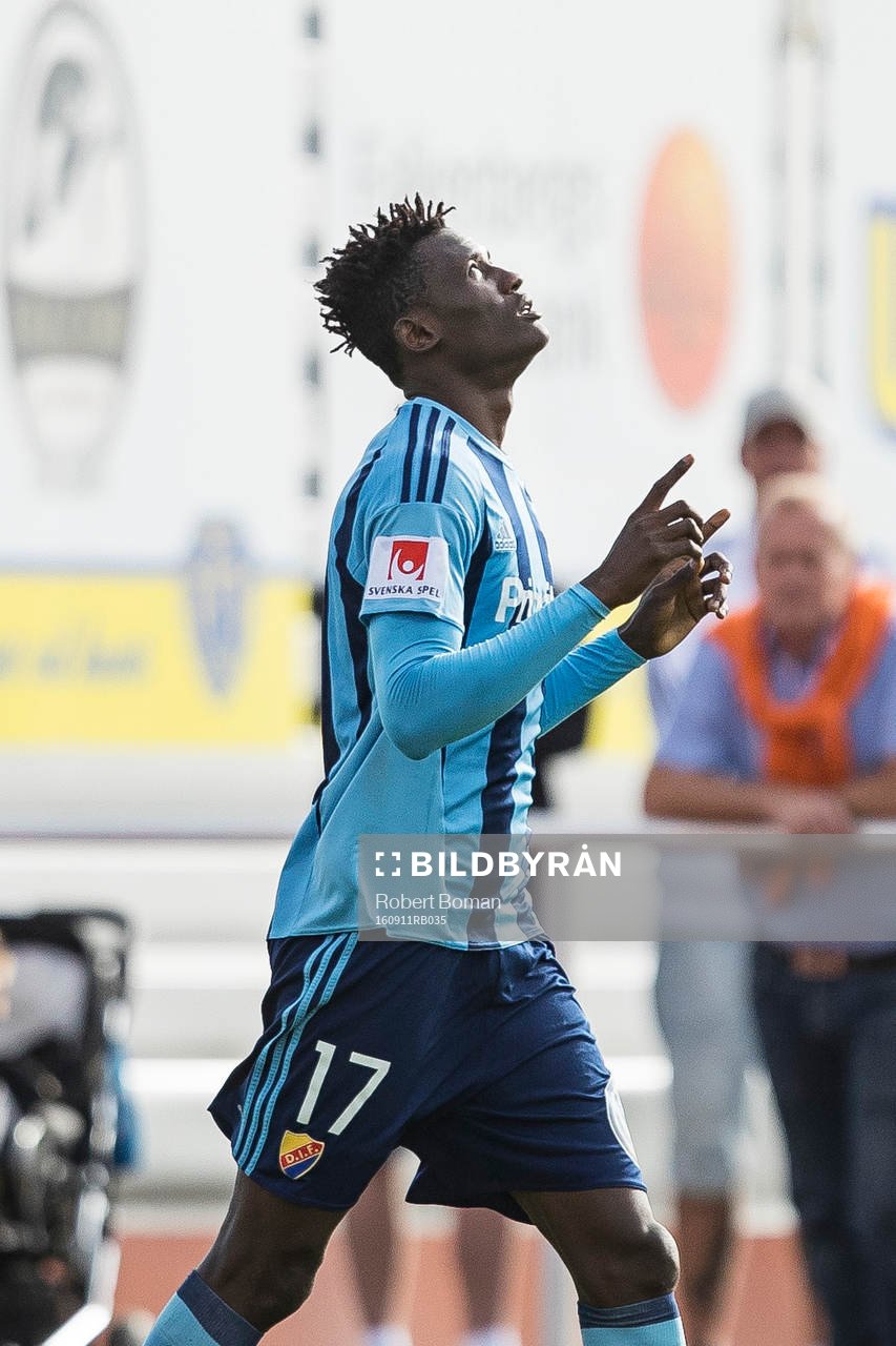 Djurgårdens Michael Olunga jublar efter 1-2 målet under fotbollsmatchen i Allsvenskan mellan Falkenberg och Djurgården den 11 September 2016 i Falkenberg