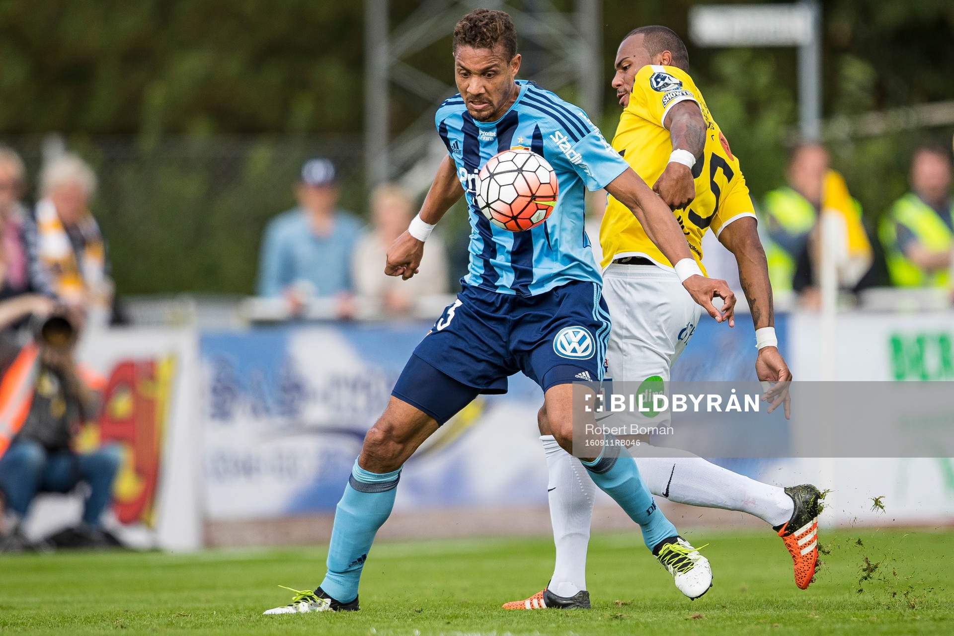 Djurgårdens Oscar Jonsson och Falkenbergs Felipe Carvalho
