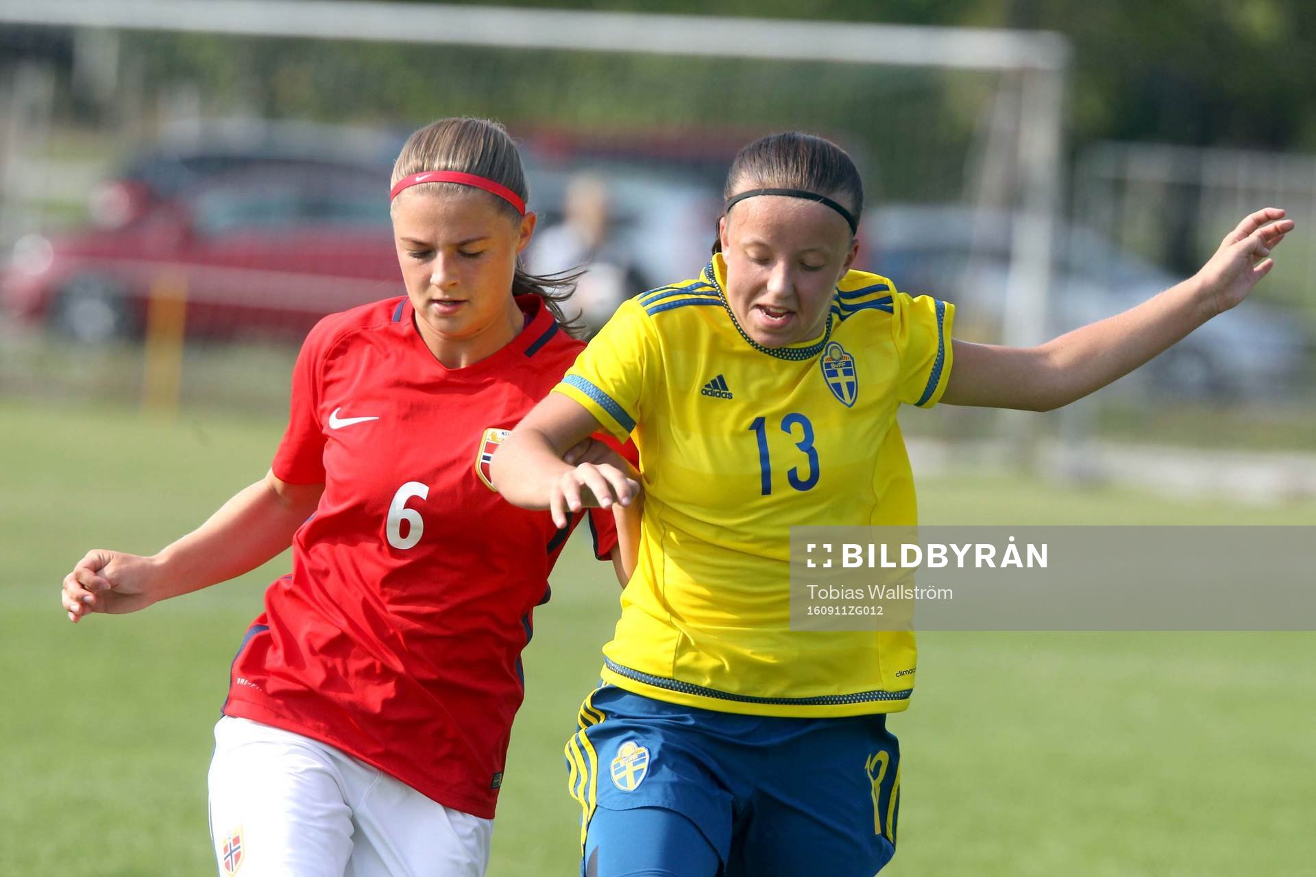 Sveriges nummer 13 Ida Hyttinen under  F16-landskampen i fotboll mellan Sverige och Norge den 11 september 2016 på Dalhem IP på Gotland. 