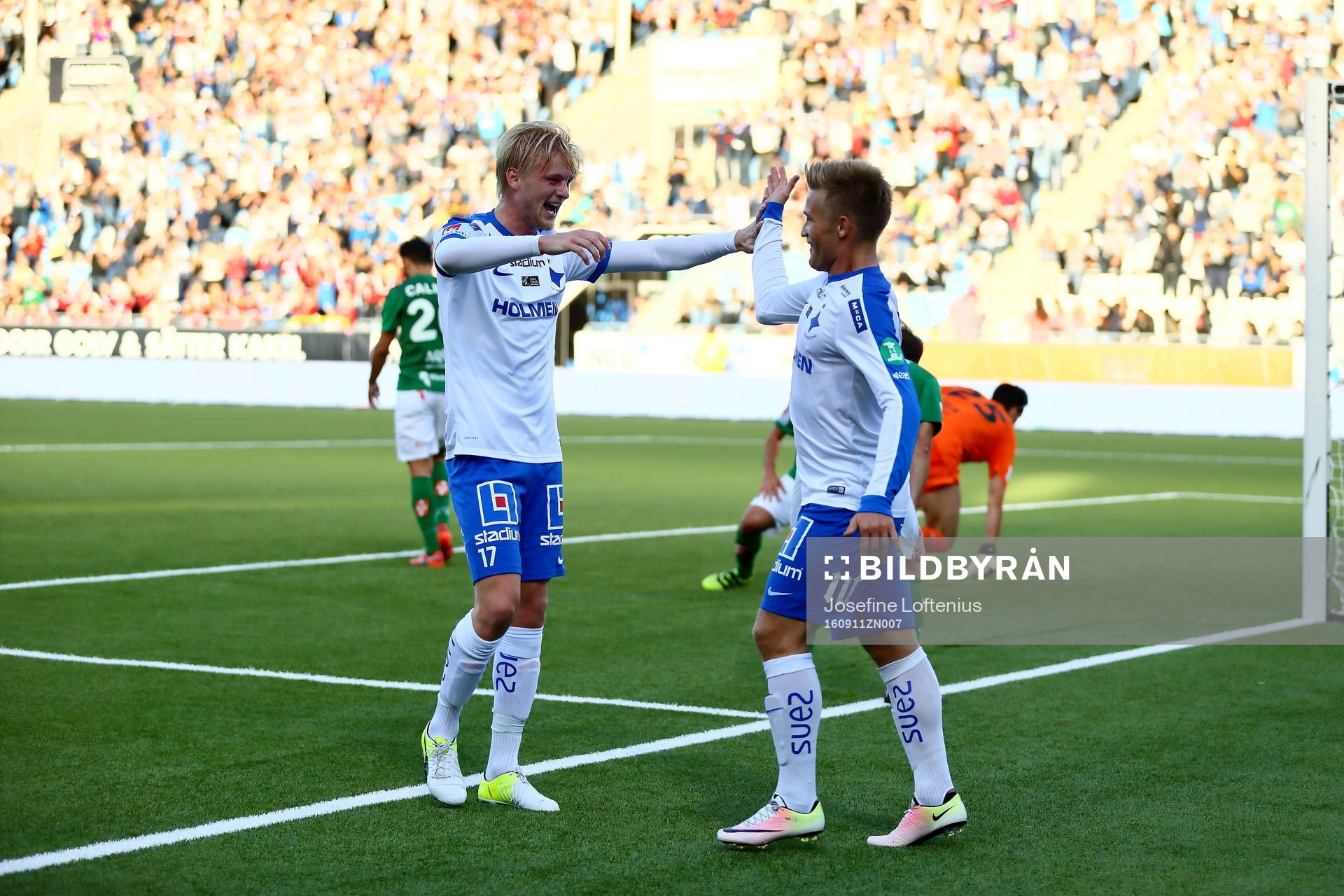 Norrköpings Karl Holmberg och Nicklas Bärkroth jublar