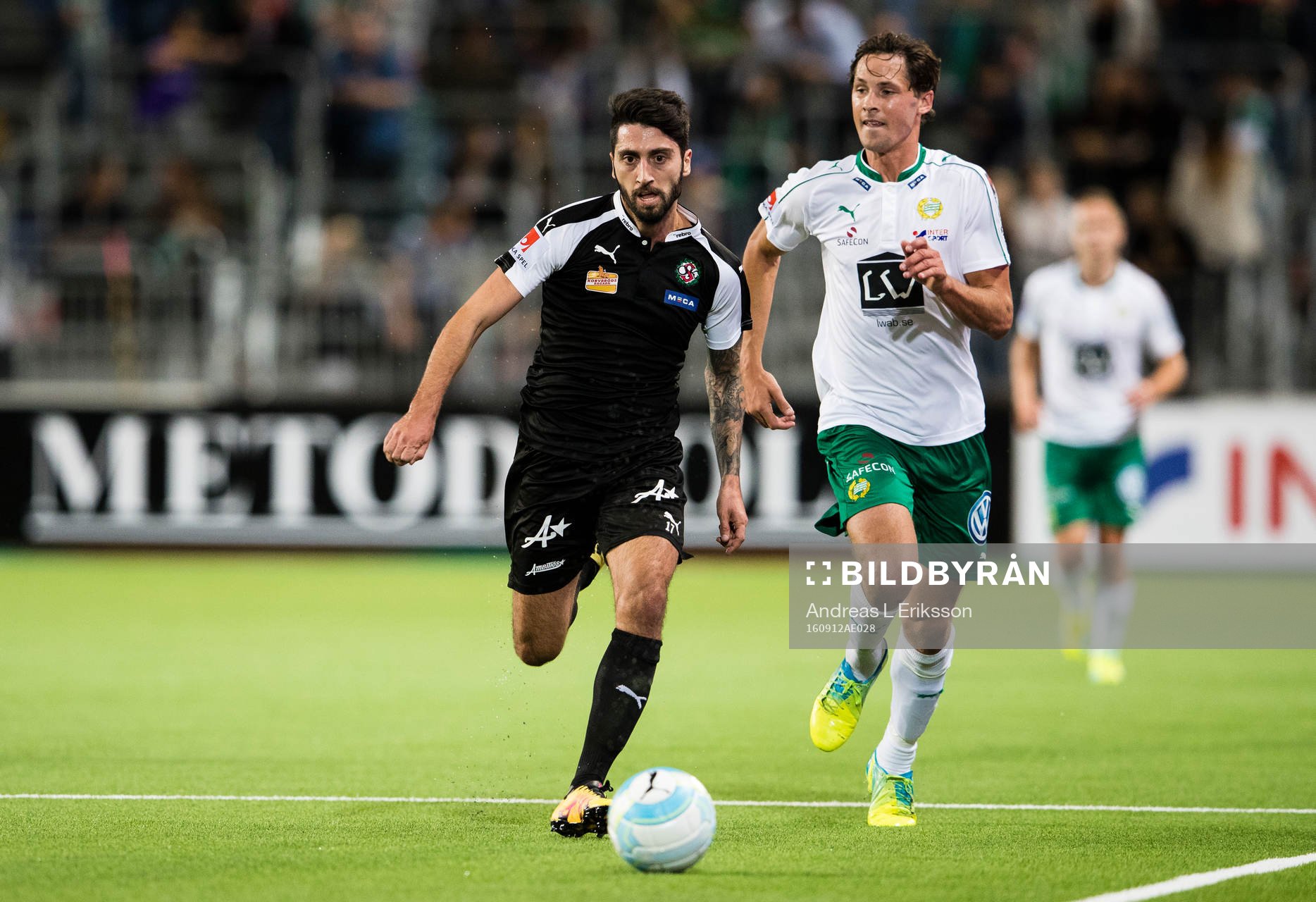 Örebros Nahir Besara och Hammarbys Johan Persson