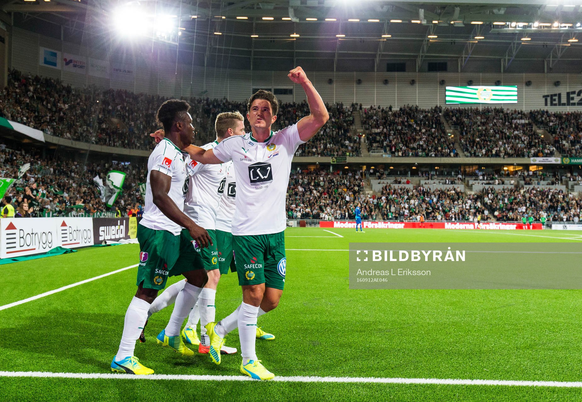Hammarbys Joseph Aidoo jublar tillsammans med David Boo Wiklander efter att ha gjrt 1-0 för Hammarby under fotbollsmatchen i Allsvenskan mellan Hammarby och Örebro den 12 september 2016 i Stockholm.