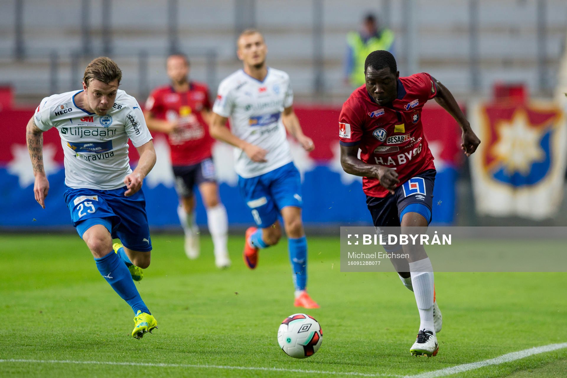 2 Örgrytes Alexis Yougouda Kada  före Värnamos  Victor