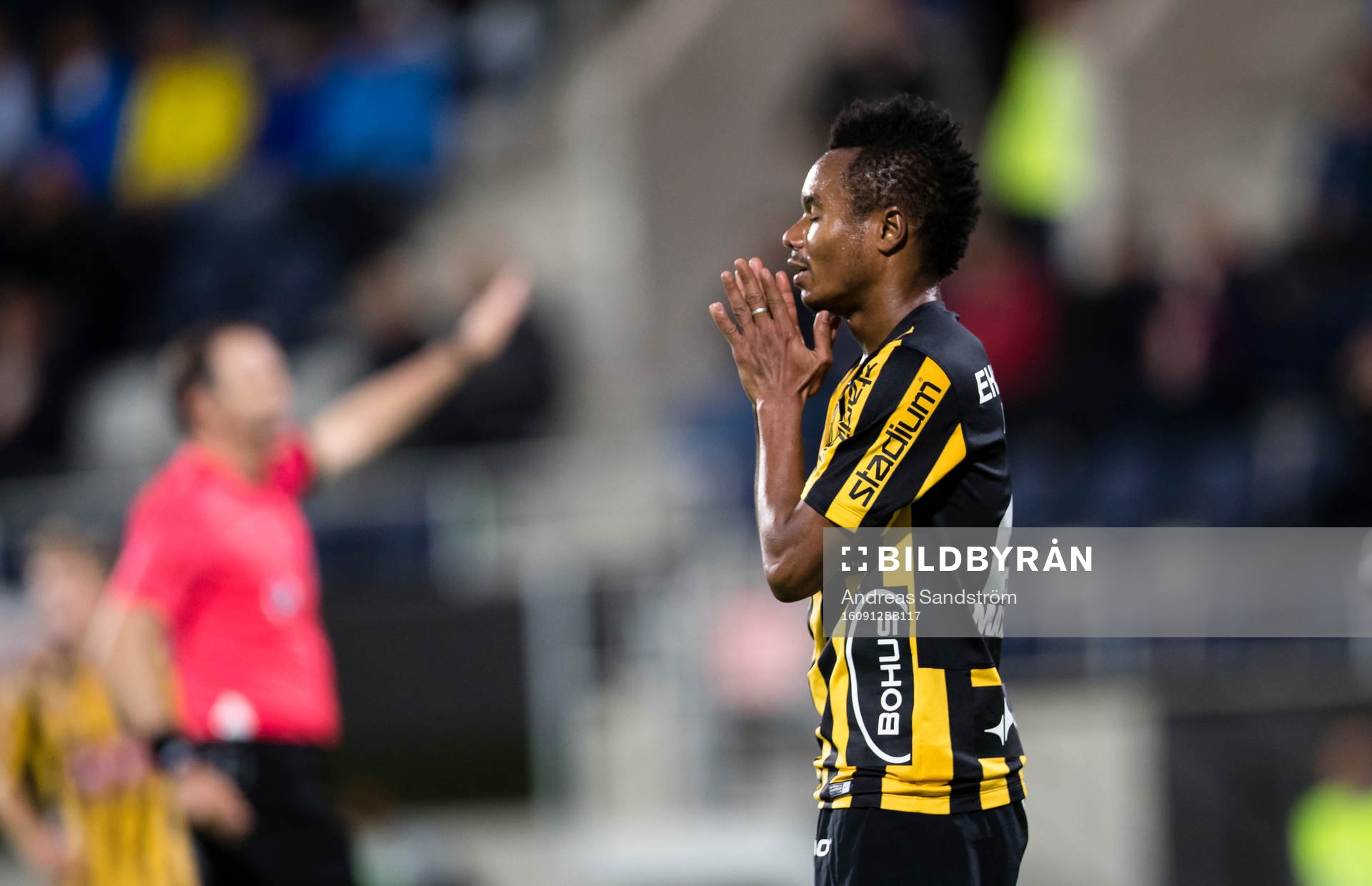 Häckens Nasiru Mohammed reagerar