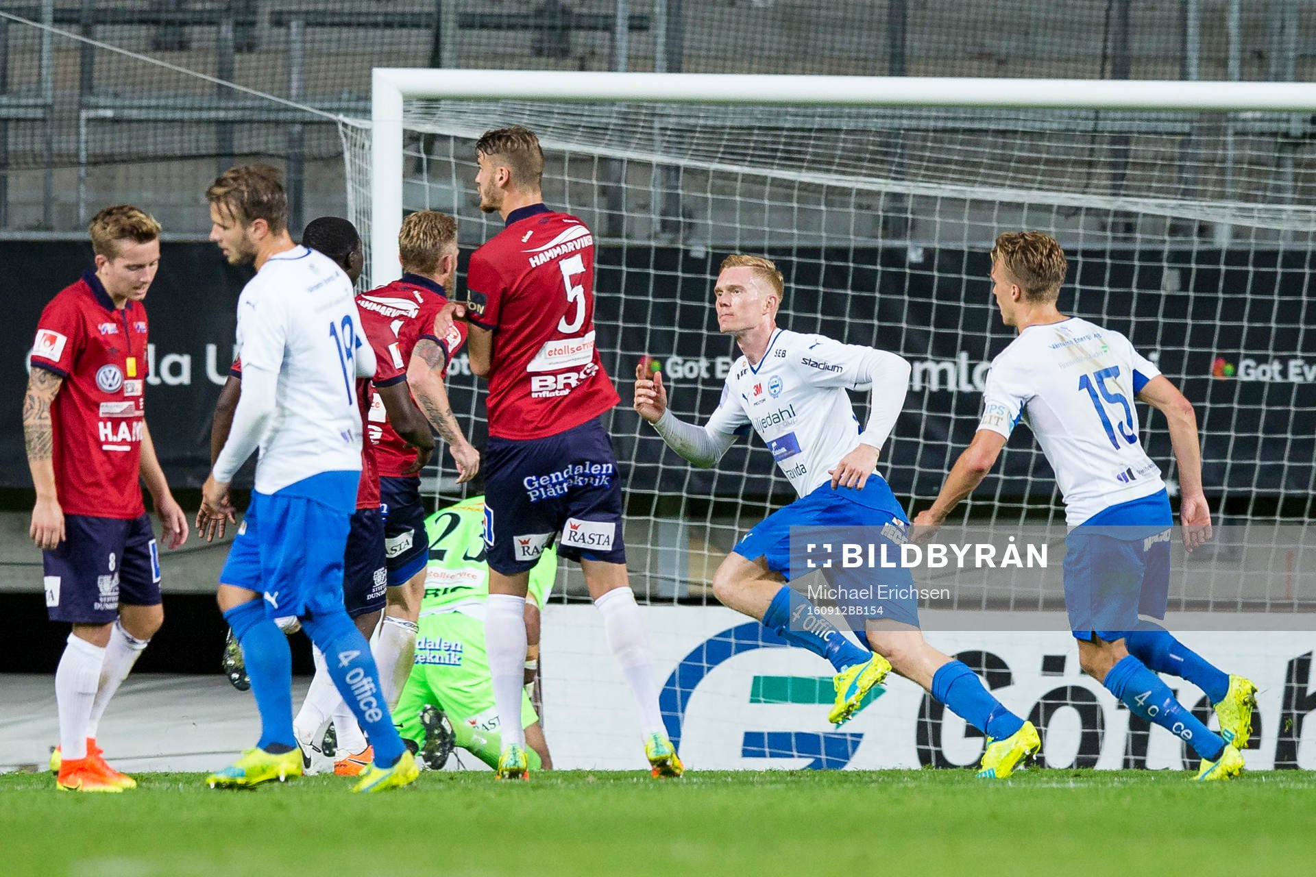 2 Värnamos David Engström jublar
