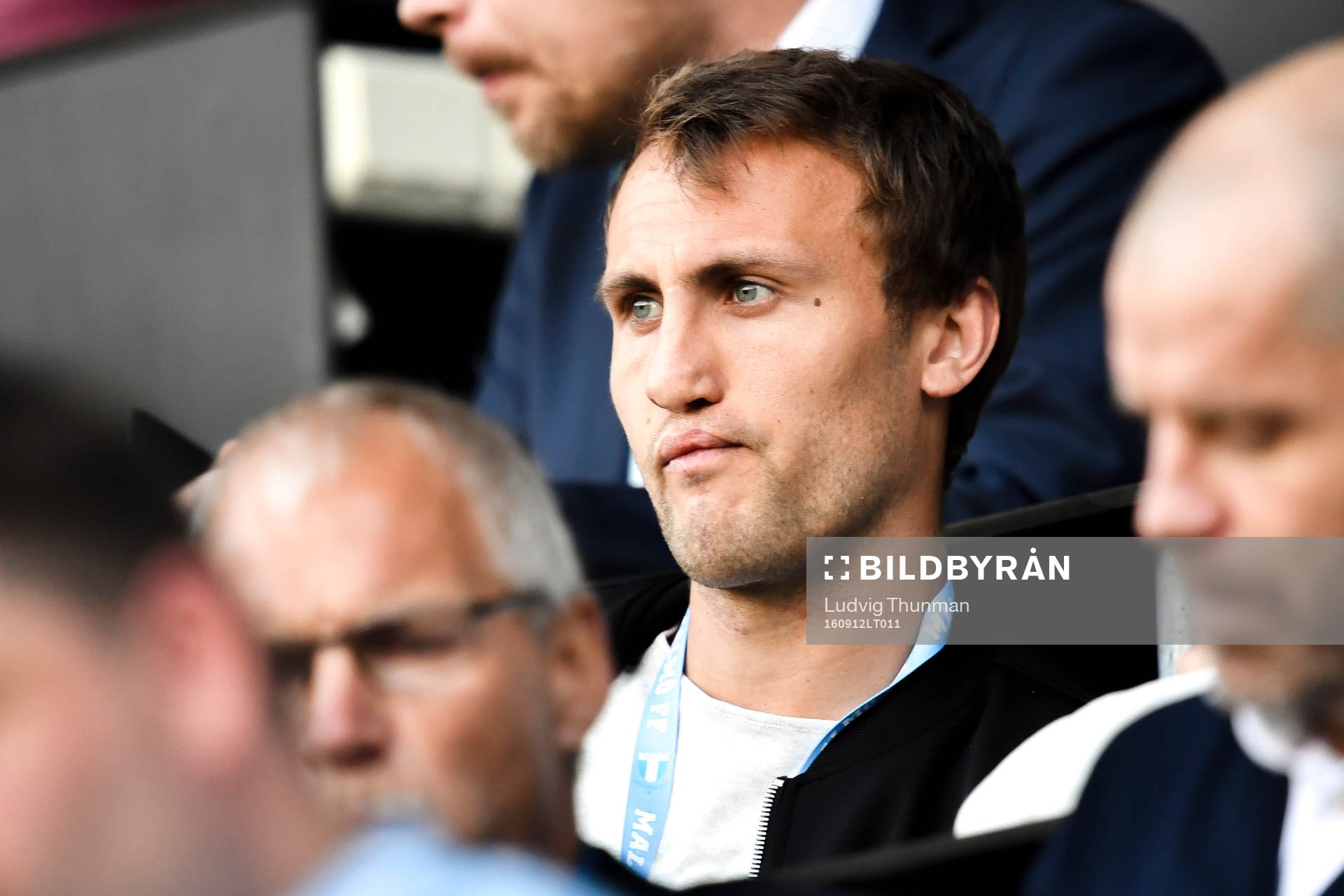 Malmö FFs Magnus Wolff Eikrem på läktaren