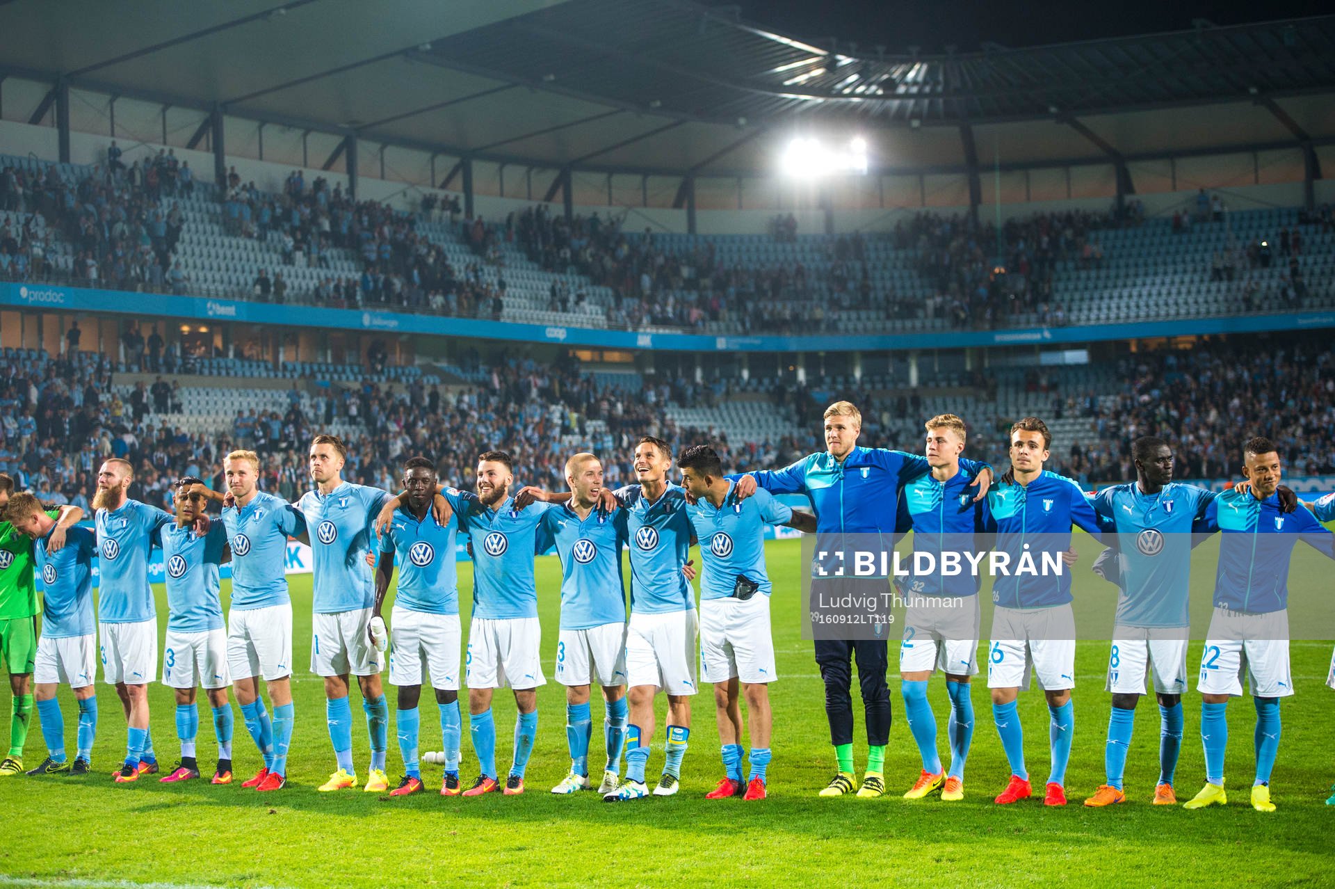 Malmö FFs spelare tackar publiken