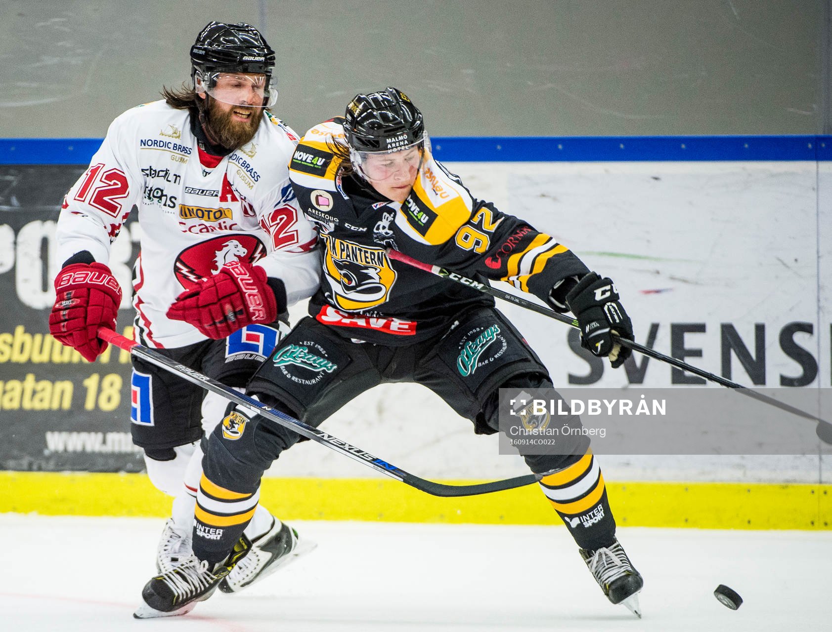 Vita Hästens Daniel Josefsson och Panterns Dennis Svensson