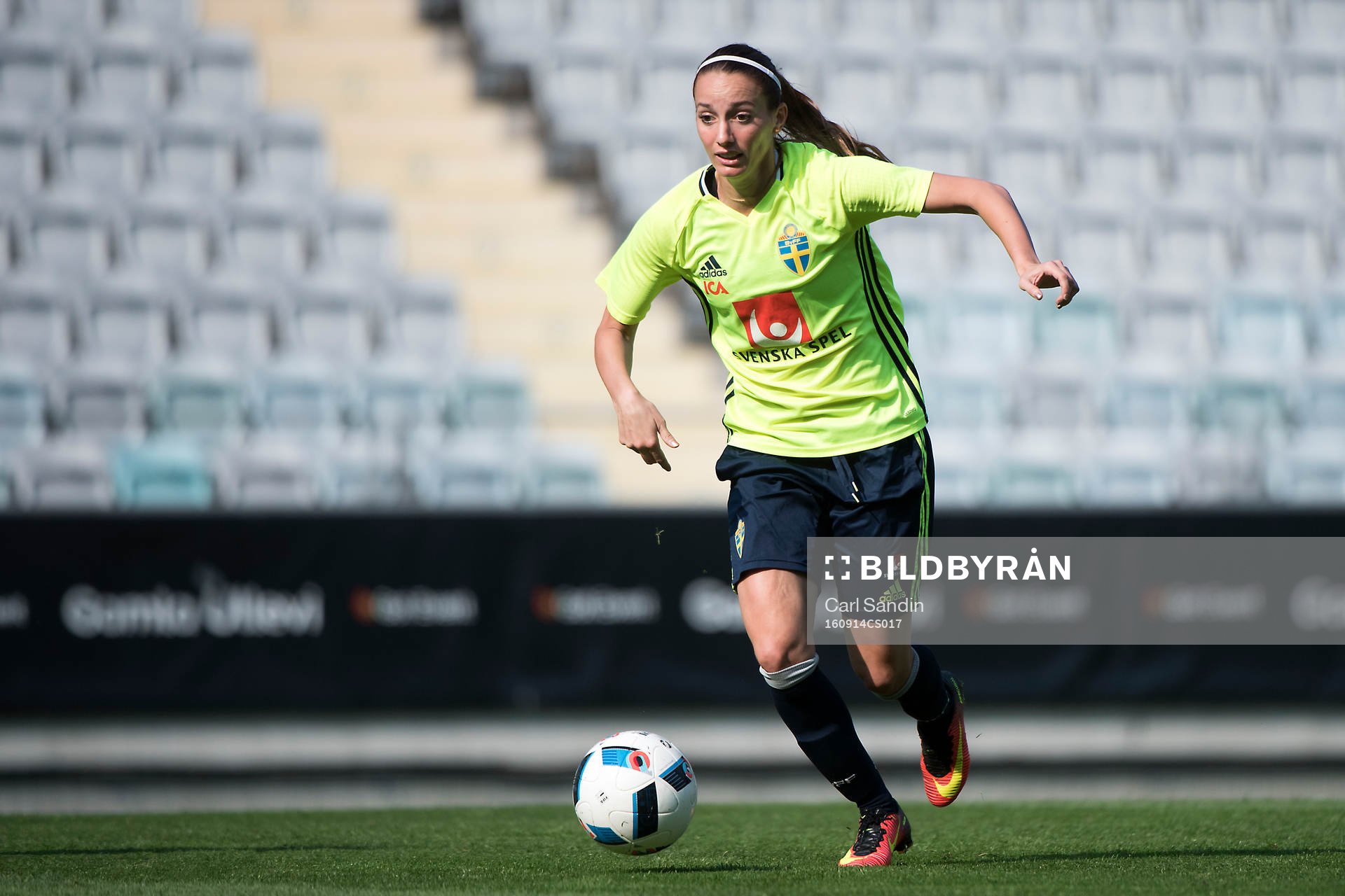 Sveriges Kosovare Asllani