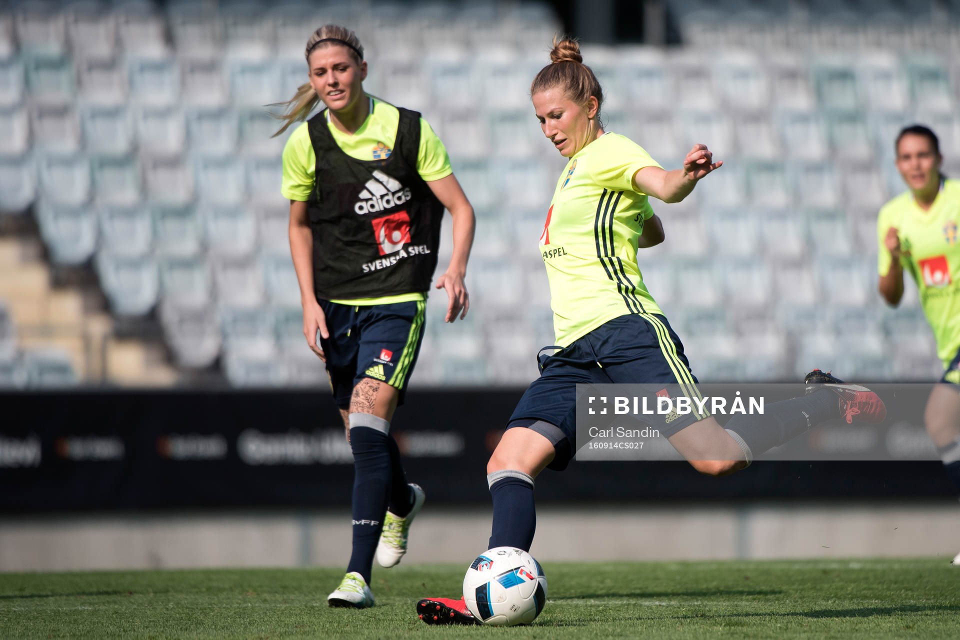 Sveriges Olivia Schough och Emma Berglund